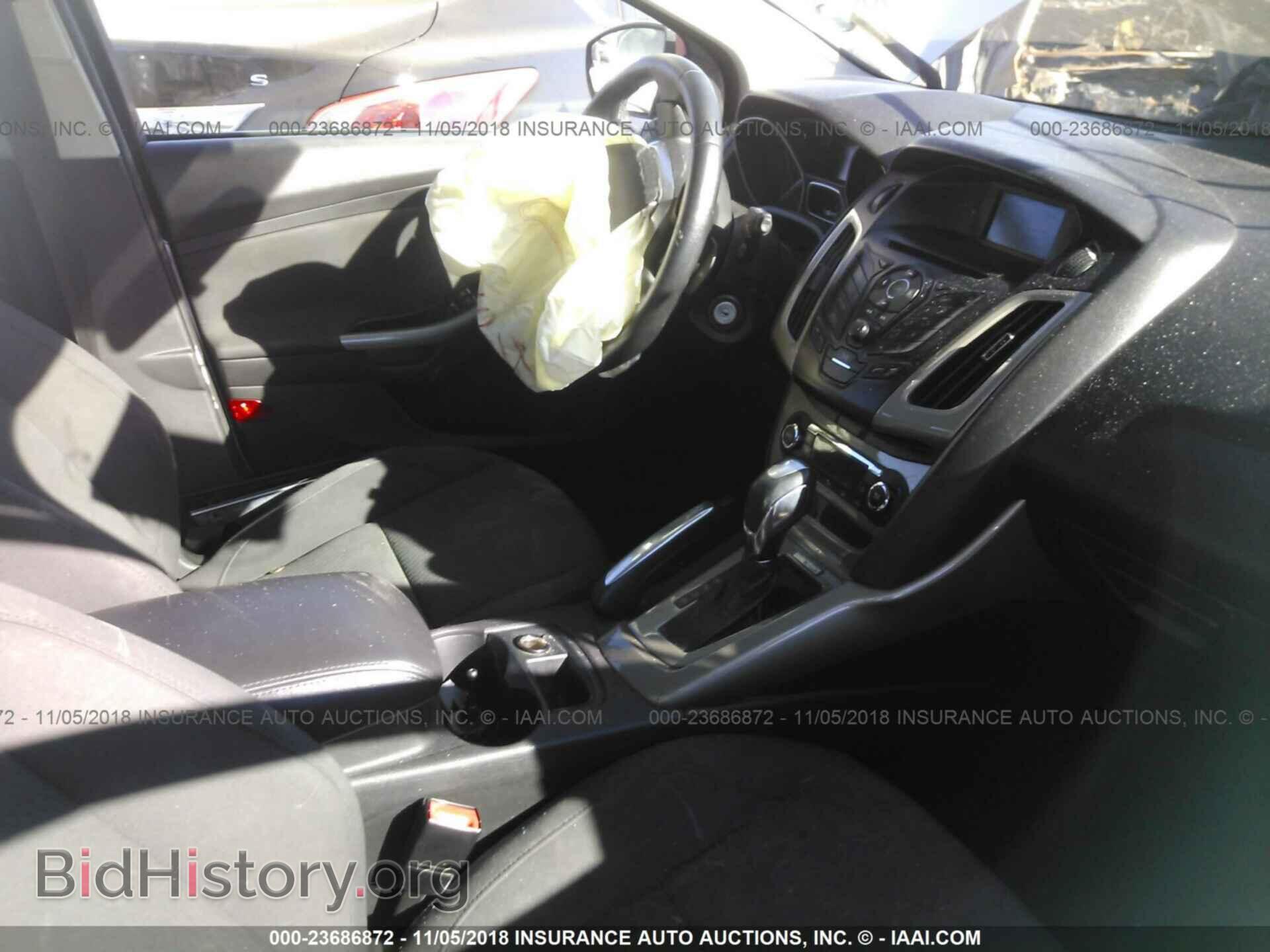 2012 Ford Focus - VIN: 1FAHP3M21CL393852 - Photo 5