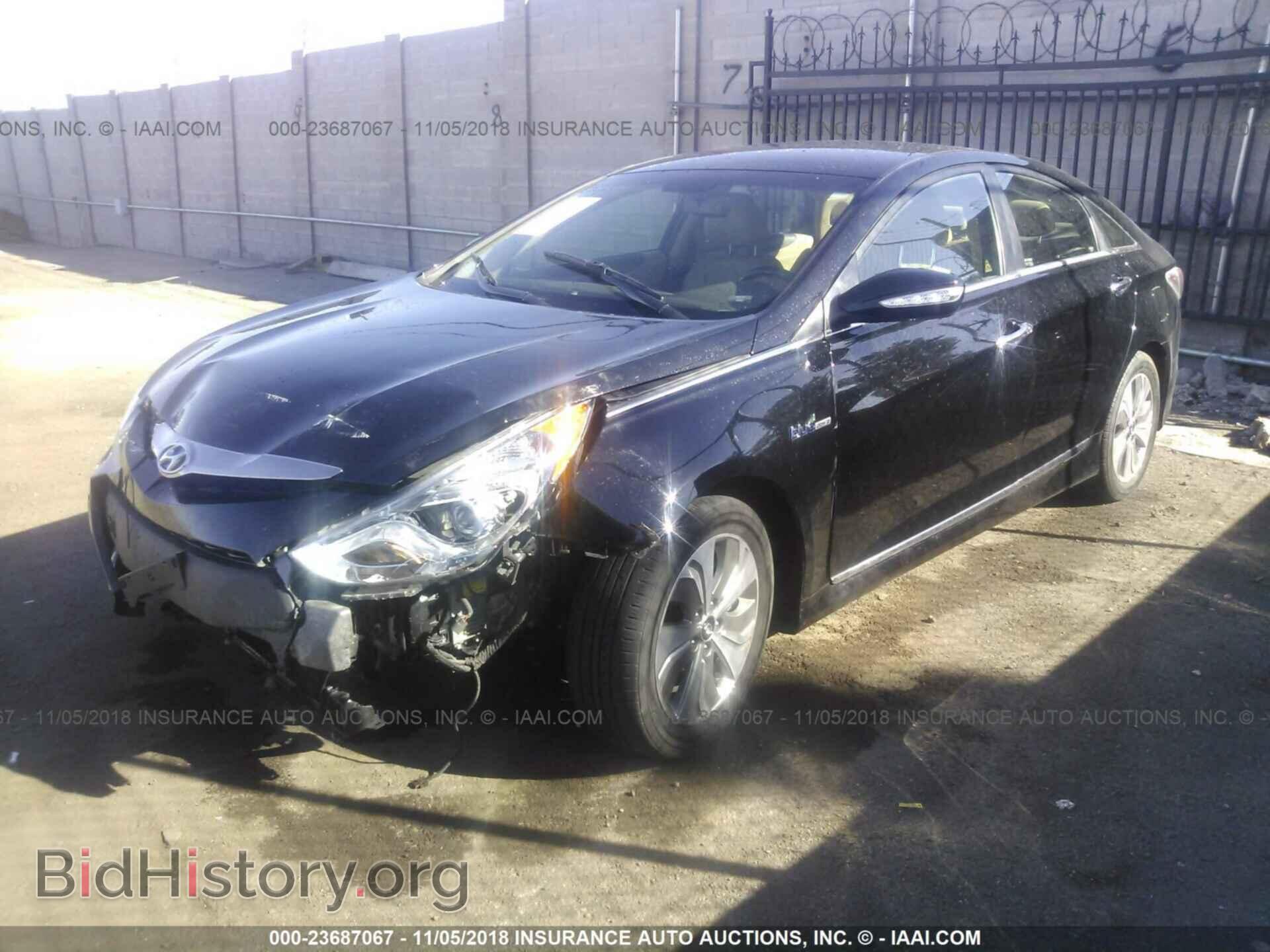2014 Hyundai Sonata - VIN: KMHEC4A4XEA109228 - Фото 2