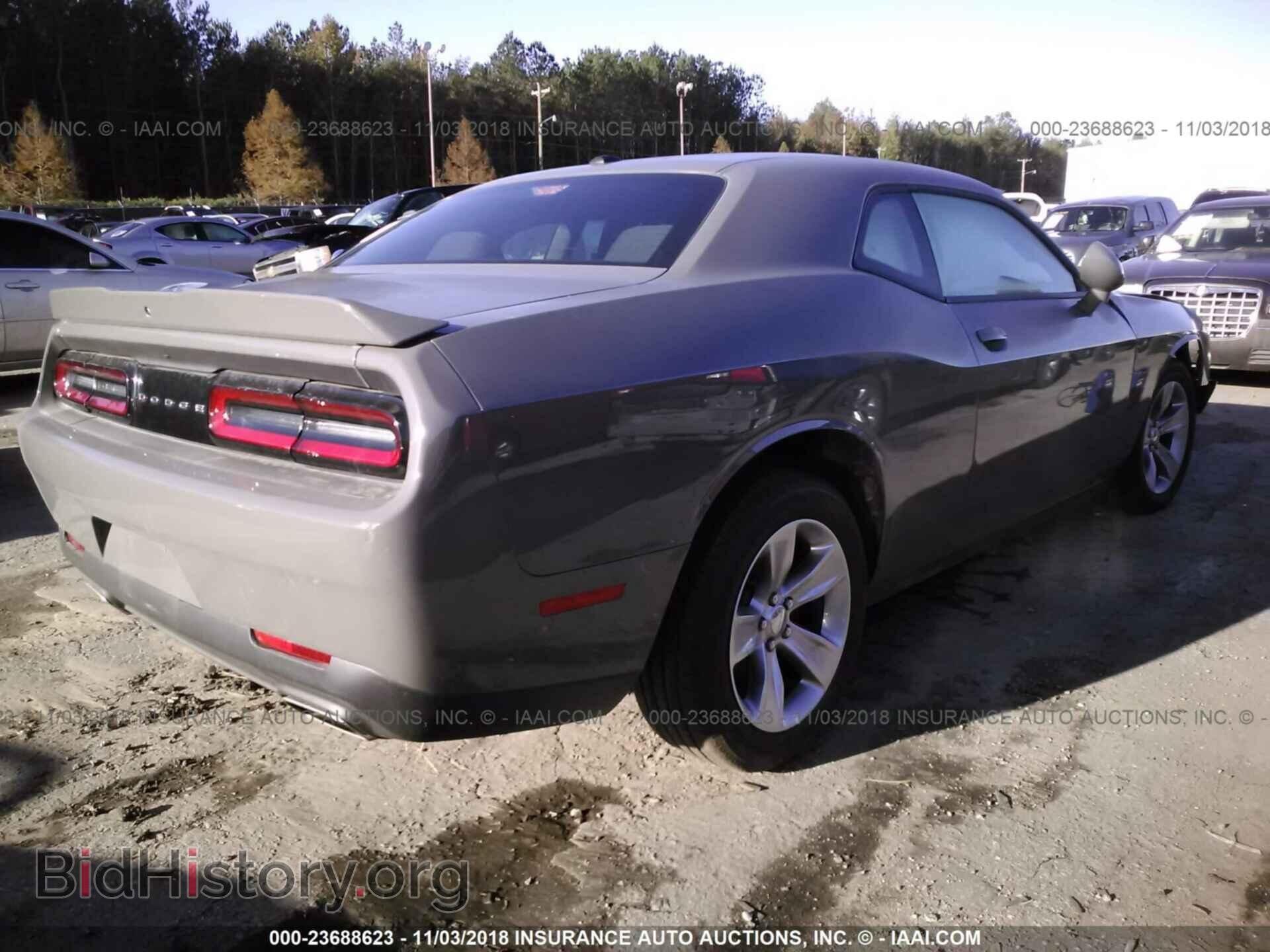 2018 Dodge Challenger - VIN: 2C3CDZAG2JH325400 - Photo 4