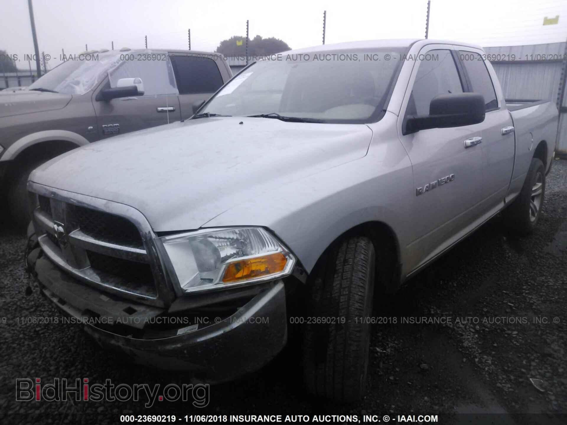 2011 Dodge Ram 1500 - VIN: 1D7RB1GP9BS702406 - Фото 2