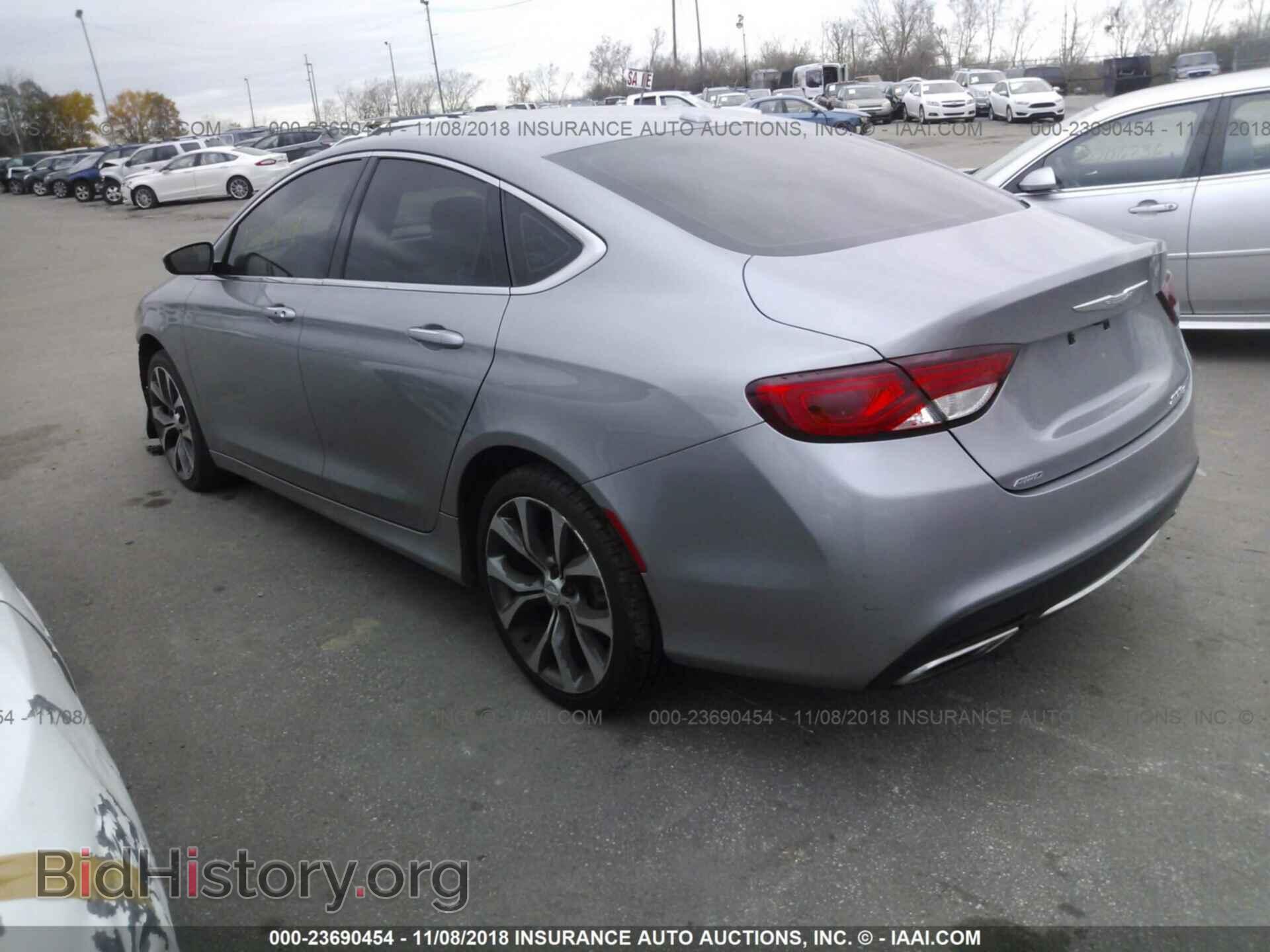 2015 Chrysler 200 - VIN: 1C3CCCEG2FN547427 - Photo 3