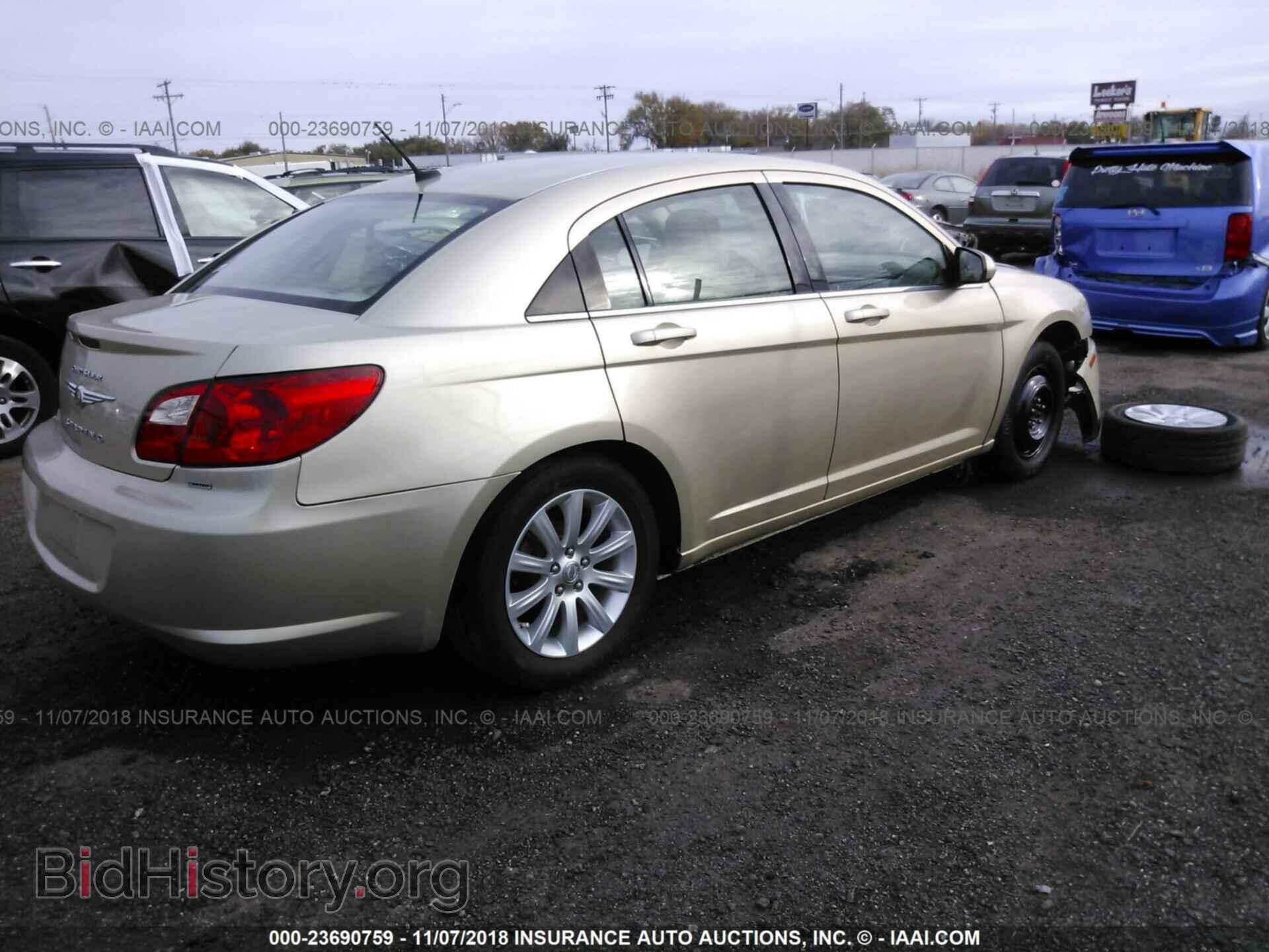 2010 CHRYSLER SEBRING - VIN: 1C3CC5FB0AN161242 - Фото 4