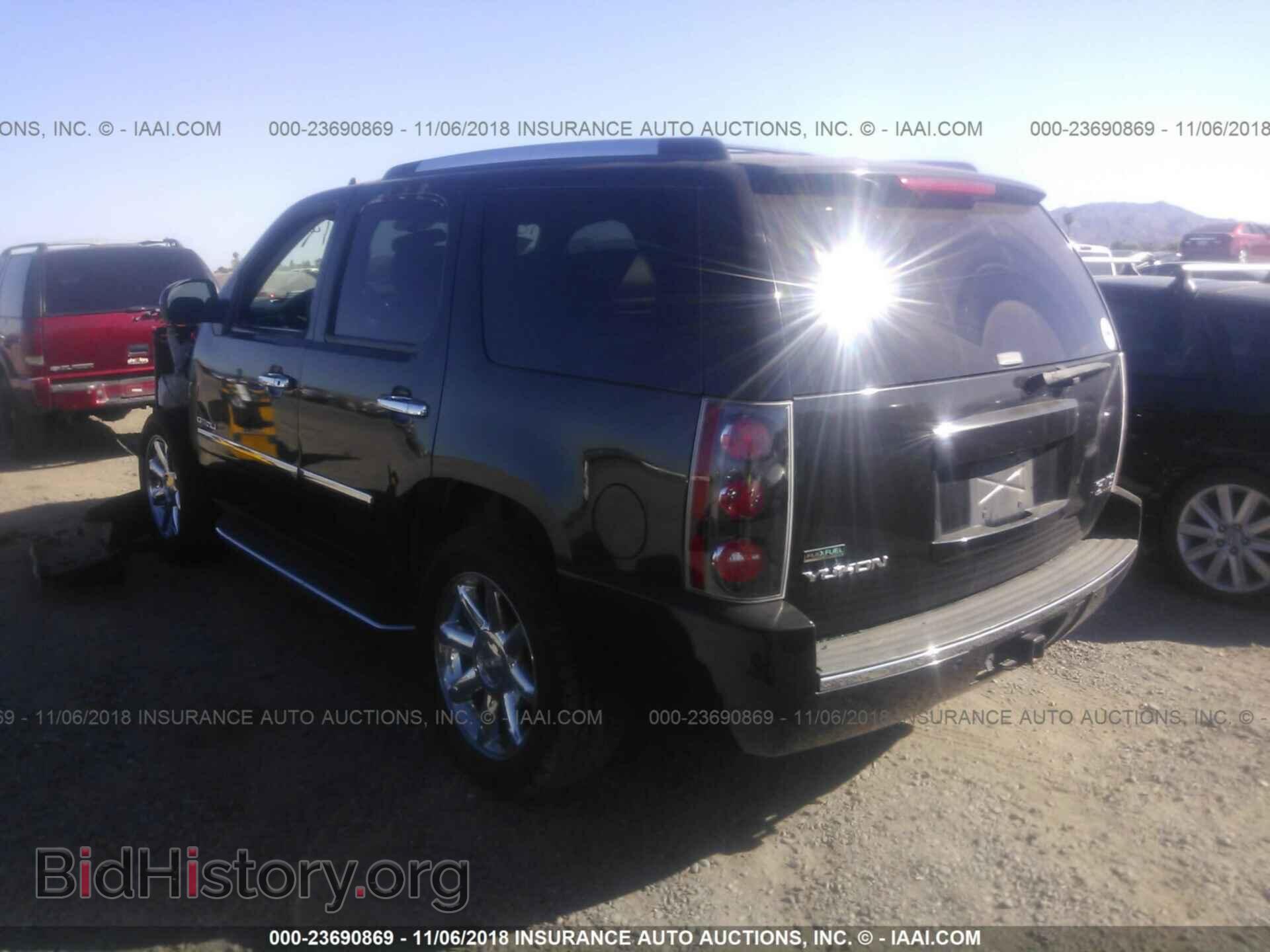 2011 GMC YUKON - VIN: 1GKS2EEF6BR358879 - Photo 3
