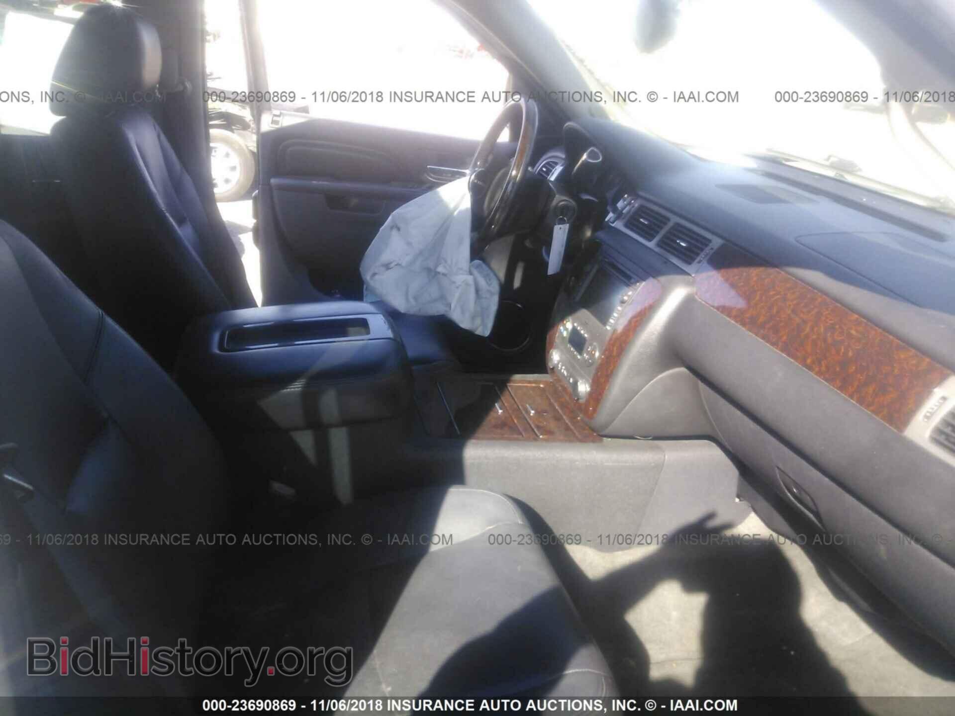 2011 GMC YUKON - VIN: 1GKS2EEF6BR358879 - Photo 5