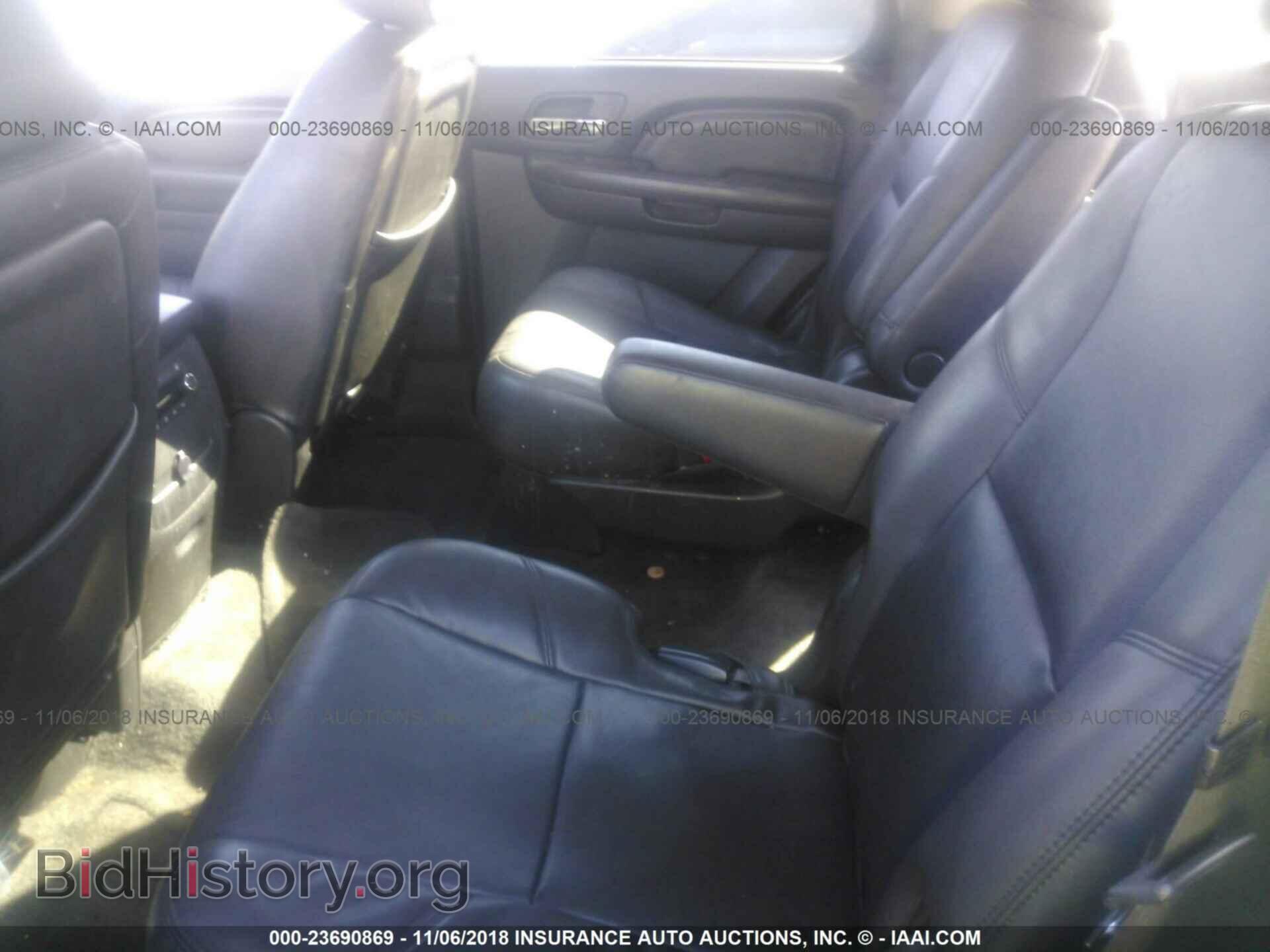 2011 GMC YUKON - VIN: 1GKS2EEF6BR358879 - Photo 8