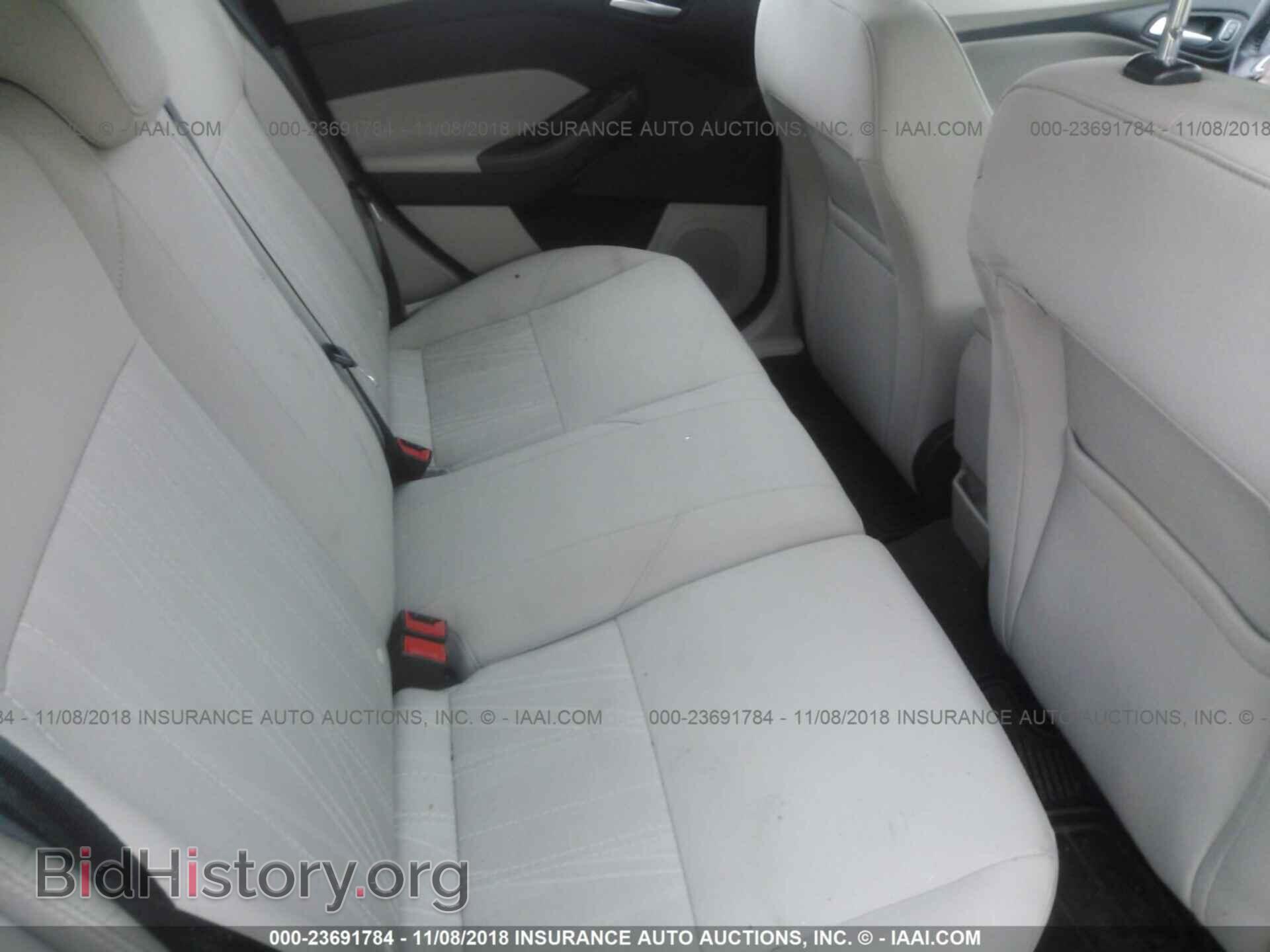 2016 Ford Focus - VIN: 1FADP3K22GL242462 - Фото 8