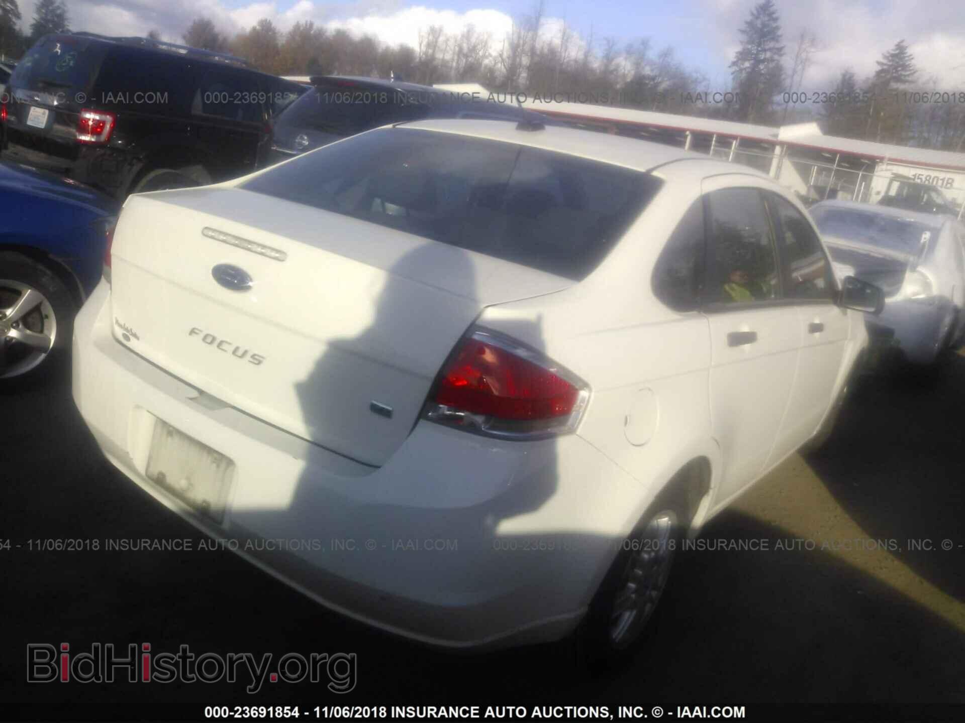 2011 Ford Focus - VIN: 1FAHP3FN3BW181717 - Фото 4