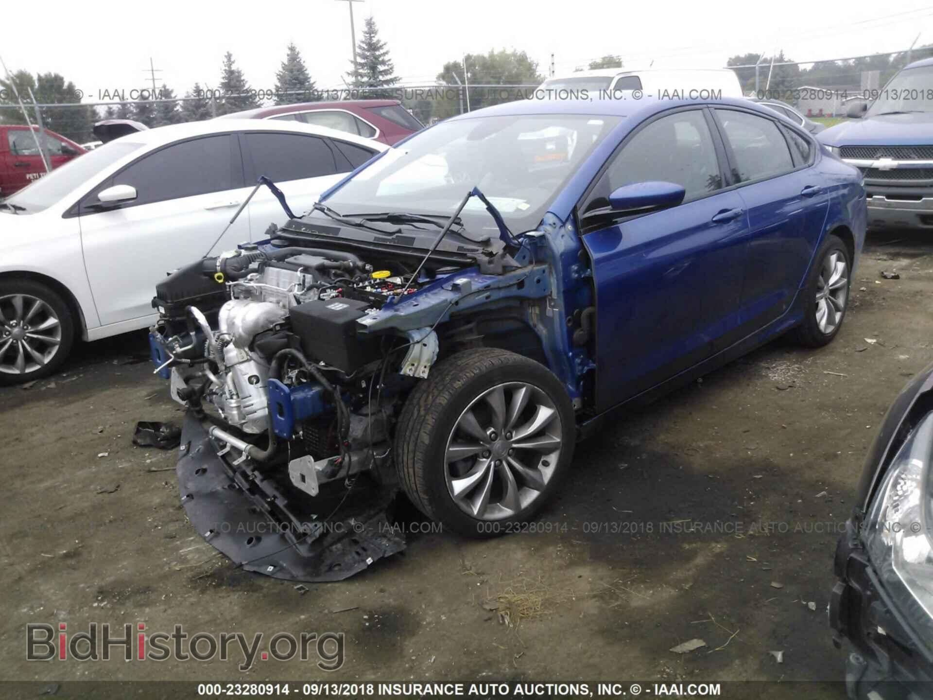 2016 CHRYSLER 200 - VIN: 1C3CCCBB3GN111535 - Фото 2