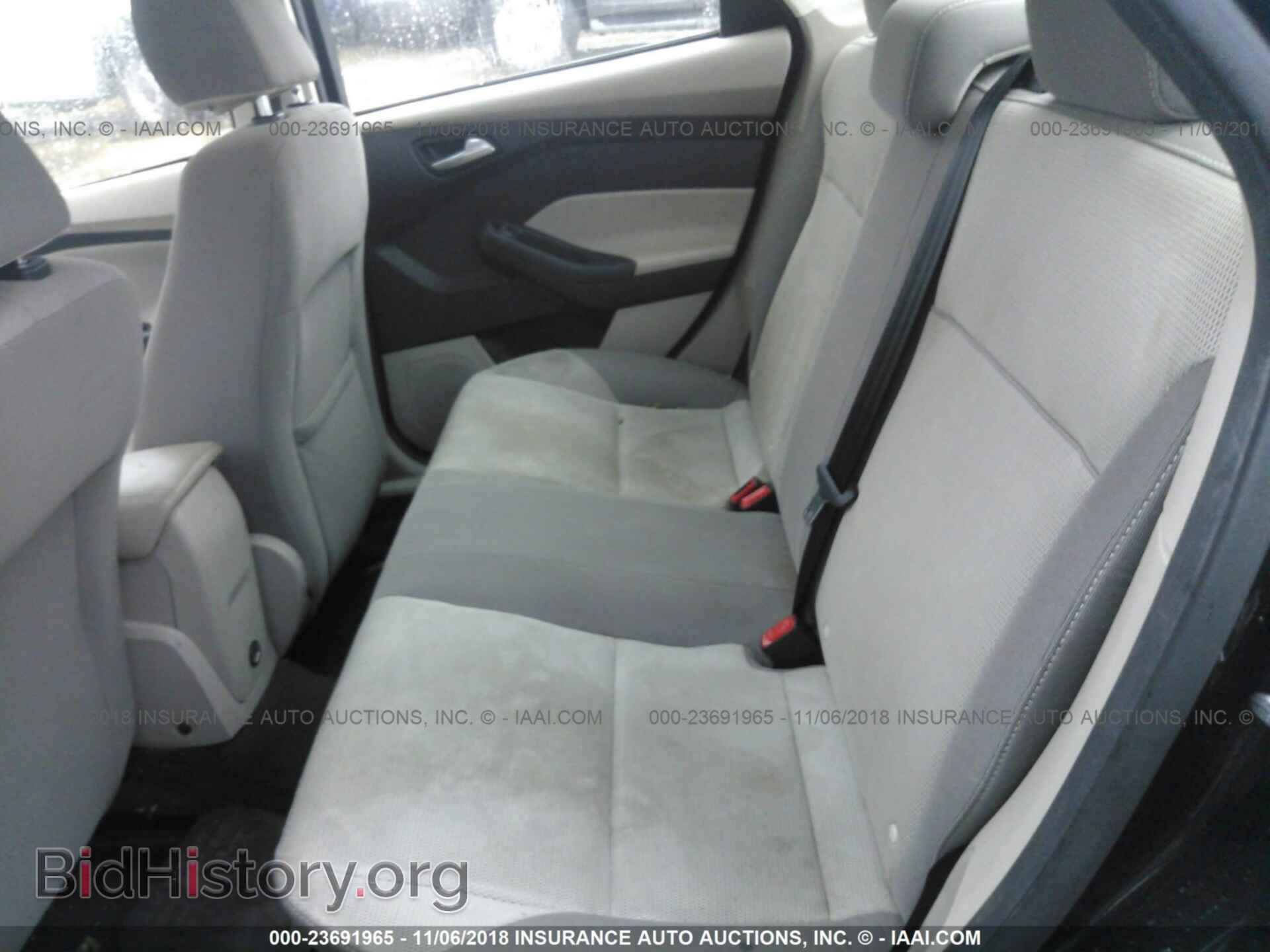 2012 Ford Focus - VIN: 1FAHP3F21CL427415 - Фото 8