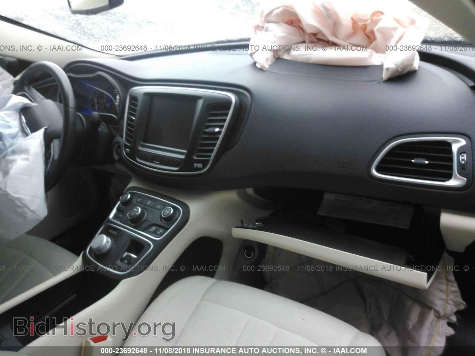 2015 Chrysler 200 - VIN: 1C3CCCAB6FN735037 - Photo 5