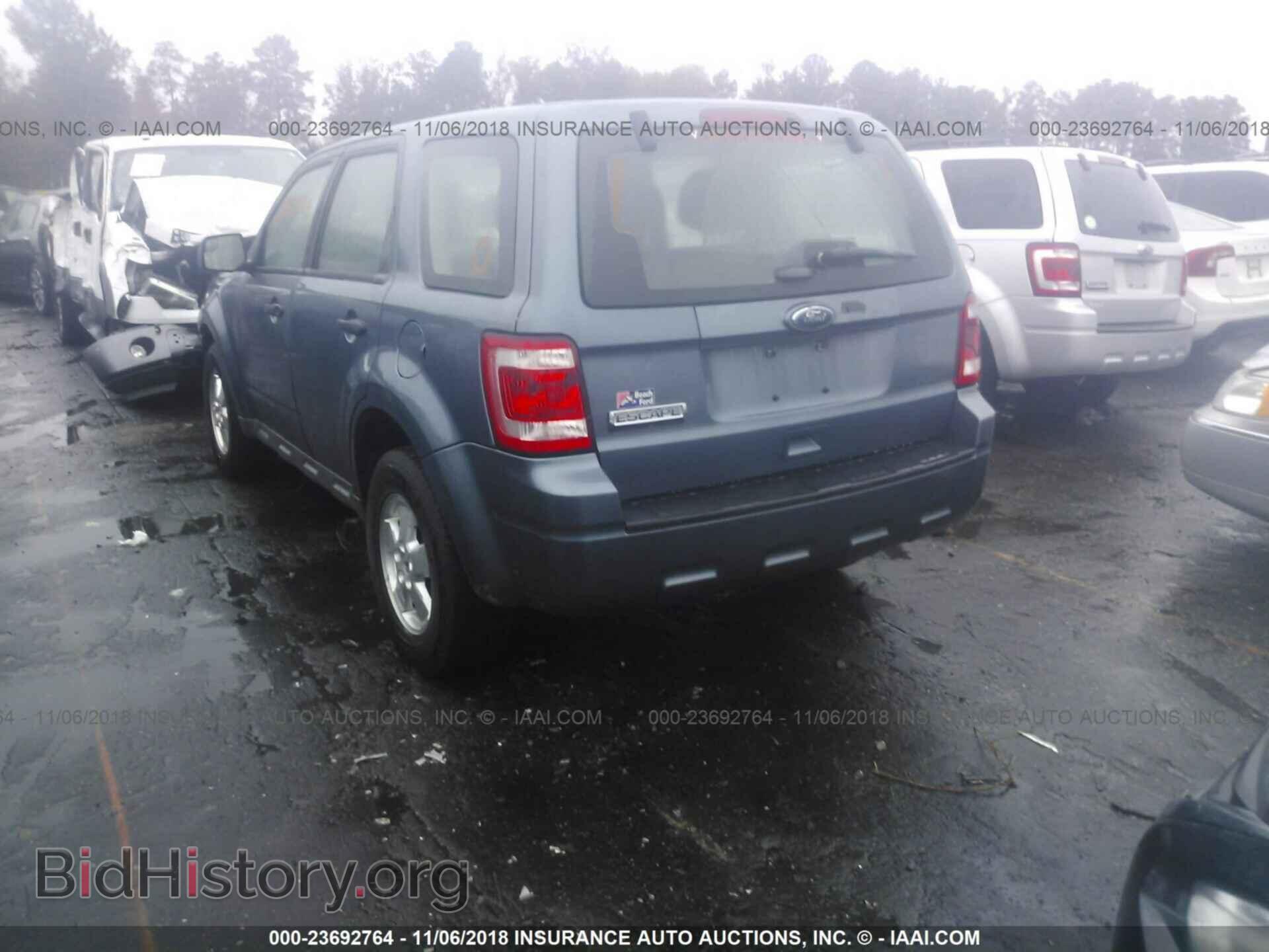 2011 Ford Escape - VIN: 1FMCU0C74BKC60477 - Photo 3