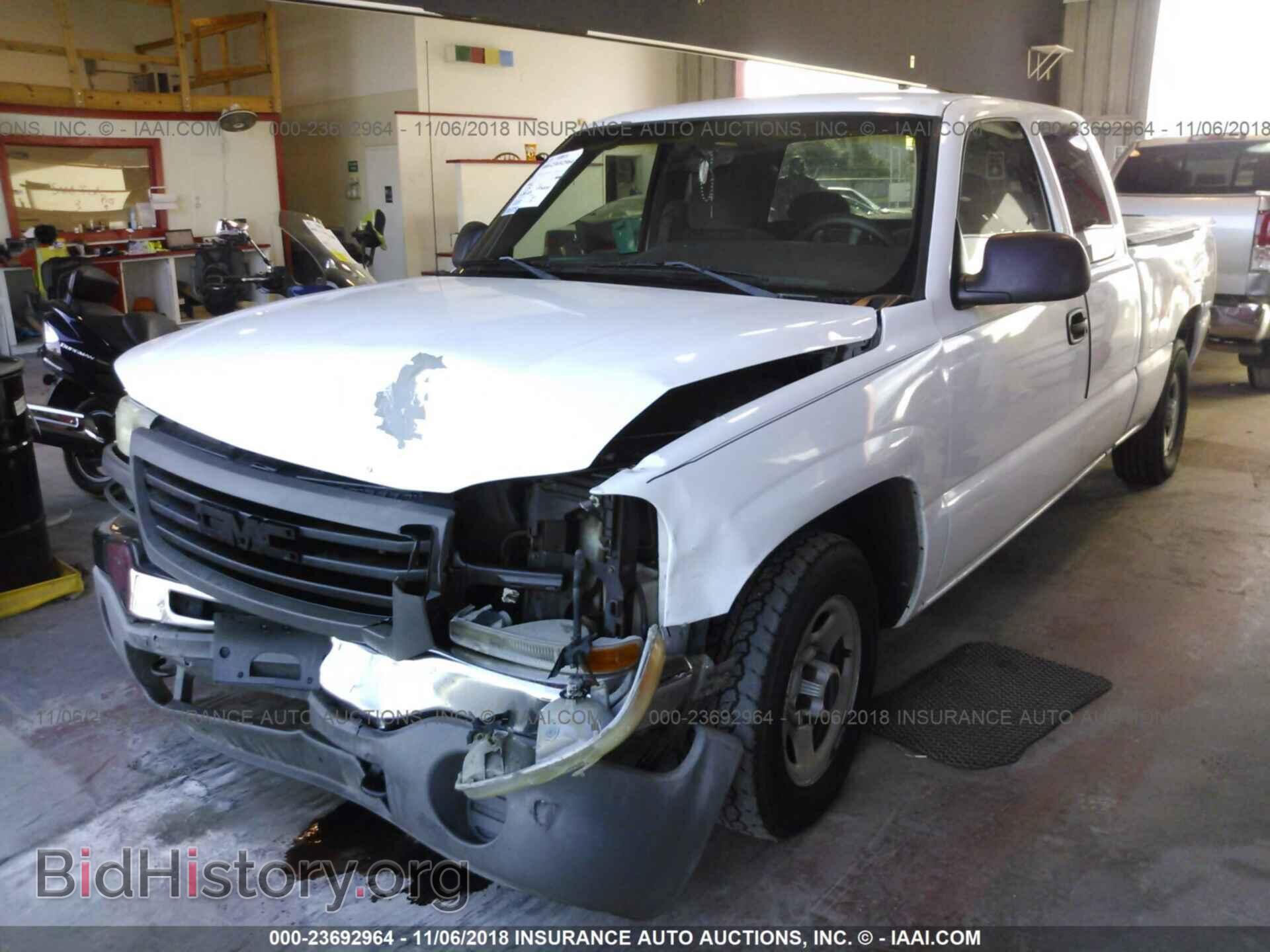 2003 GMC NEW SIERRA - VIN: 2GTEC19V631405032 - Фото 2