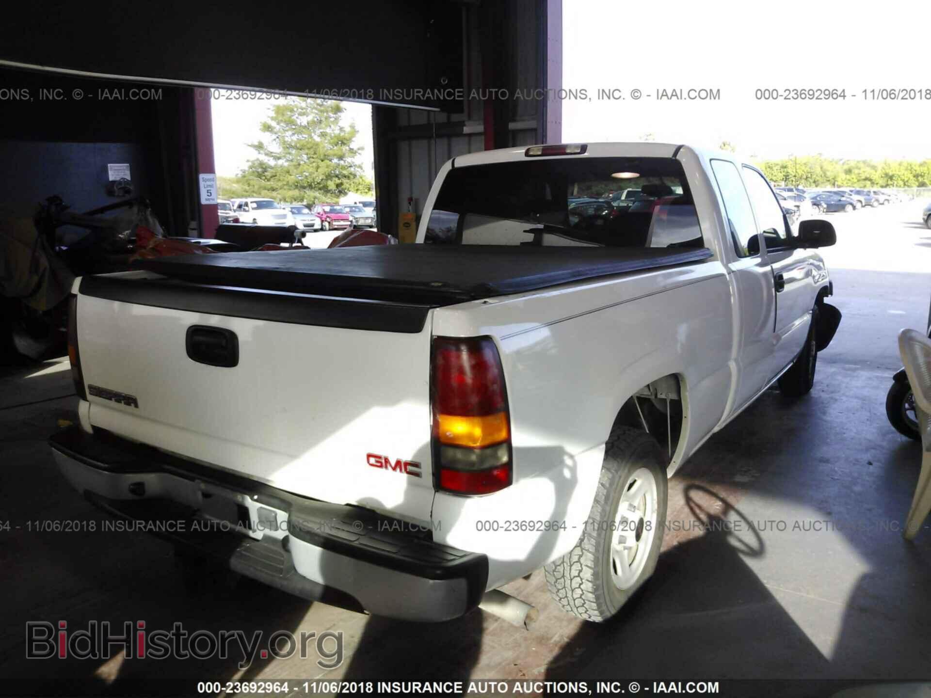 2003 GMC NEW SIERRA - VIN: 2GTEC19V631405032 - Фото 4