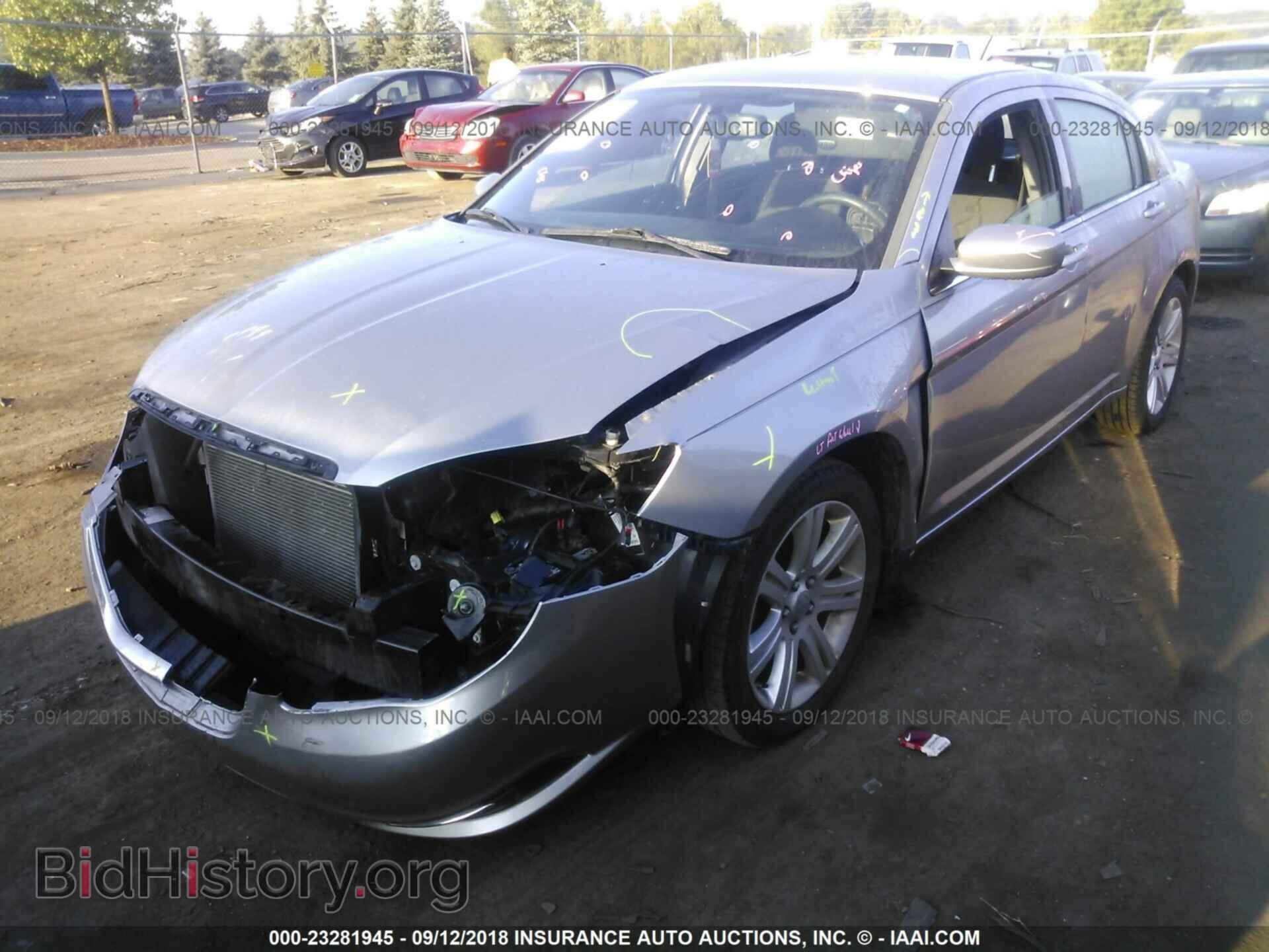 2013 CHRYSLER 200 - VIN: 1C3CCBBB4DN539815 - Фото 2