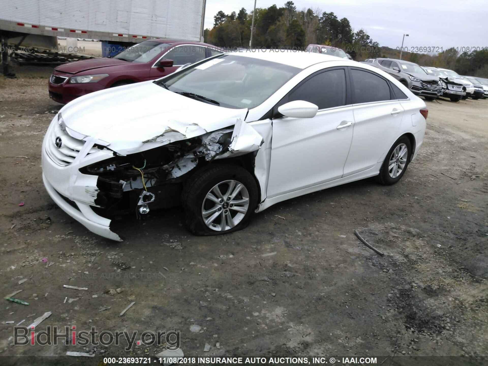 2012 Hyundai Sonata - VIN: 5NPEB4AC2CH437490 - Фото 2