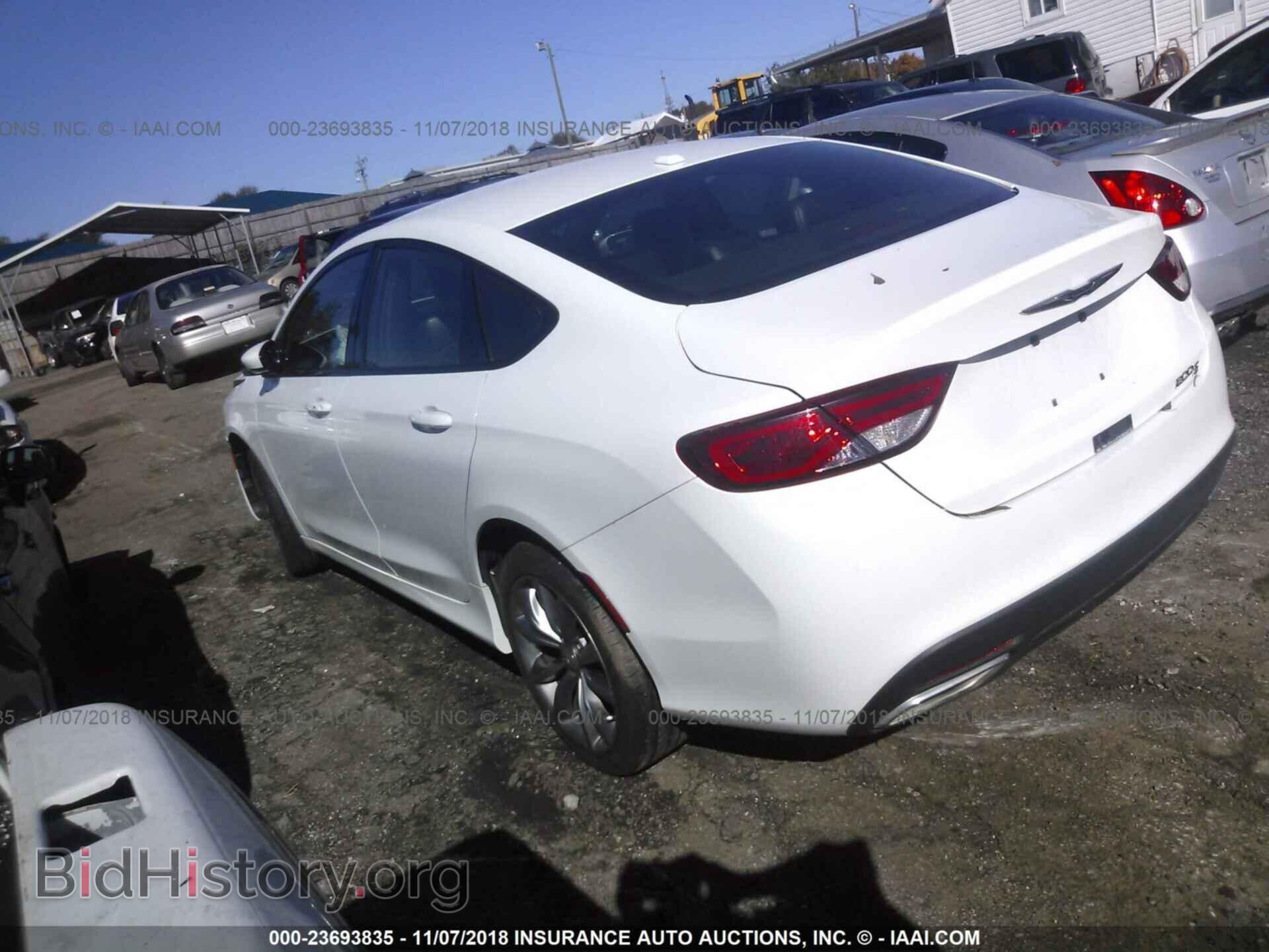 2015 Chrysler 200 - VIN: 1C3CCCBG4FN551855 - Фото 3