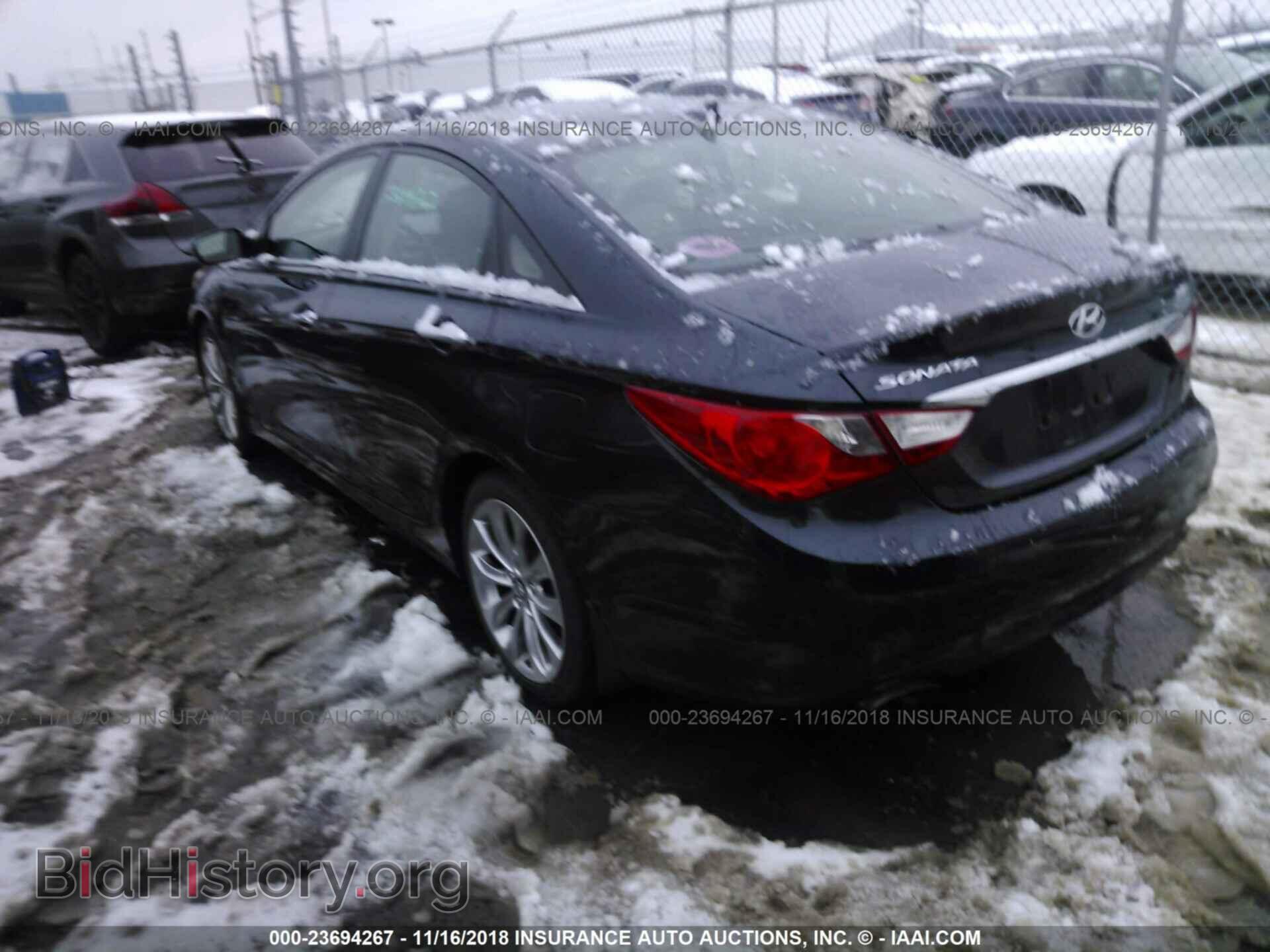 2012 Hyundai Sonata - VIN: 5NPEC4AB1CH410513 - Фото 3