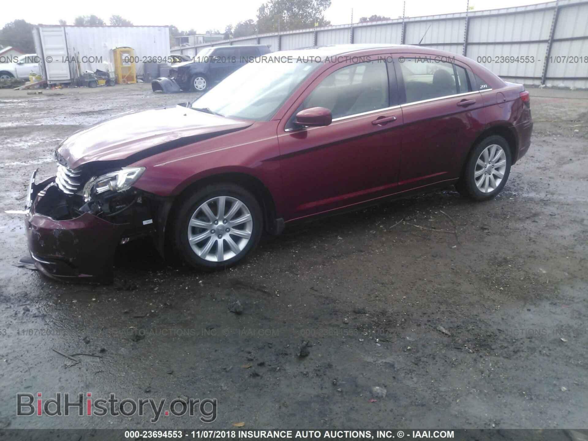 2011 Chrysler 200 - VIN: 1C3BC1FG5BN504578 - Фото 2