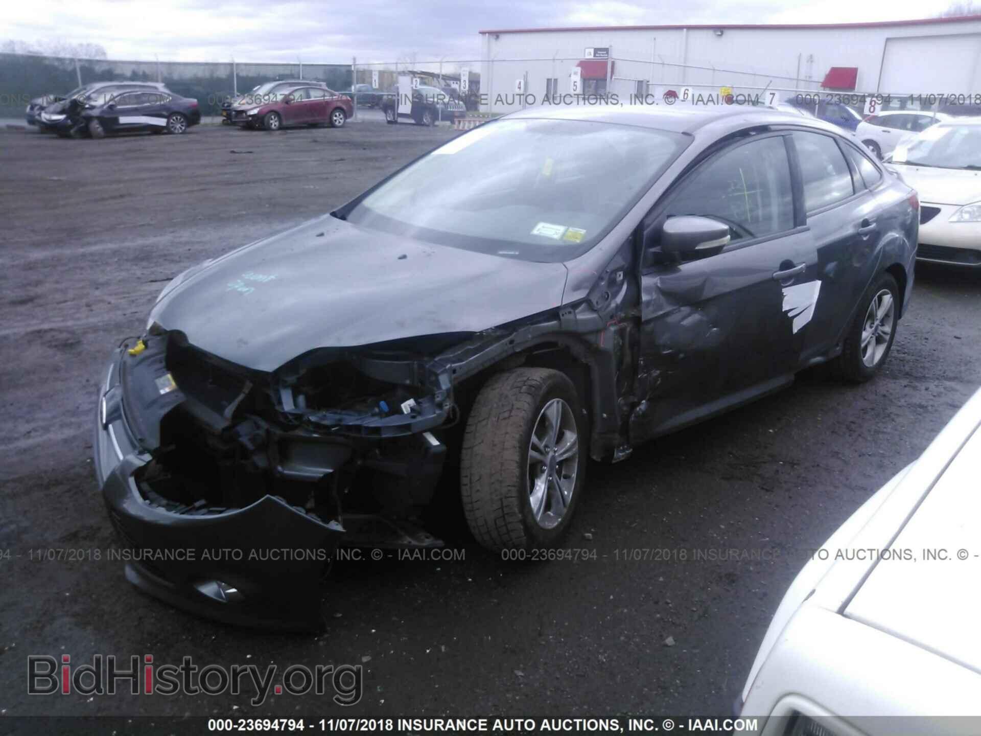 2012 Ford Focus - VIN: 1FAHP3F22CL464036 - Фото 2