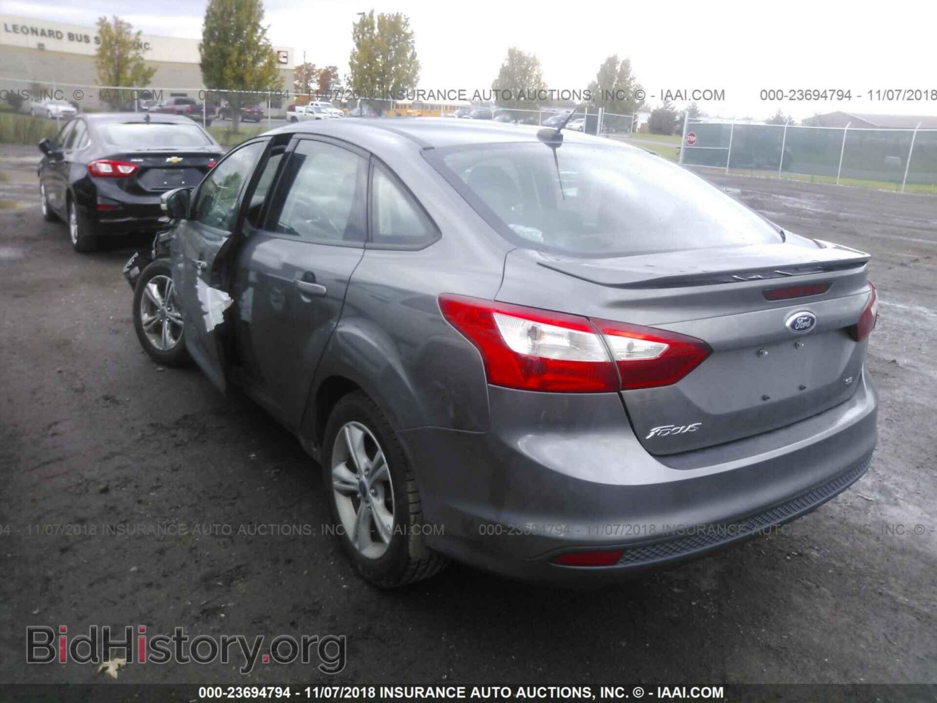 2012 Ford Focus - VIN: 1FAHP3F22CL464036 - Фото 3
