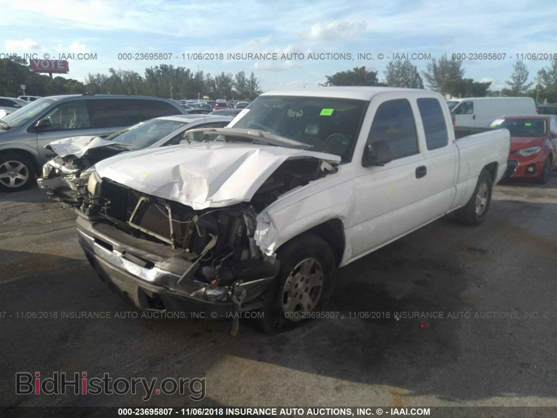 2005 CHEVROLET SILVERADO - VIN: 2GCEC19V051298689 - Photo 2