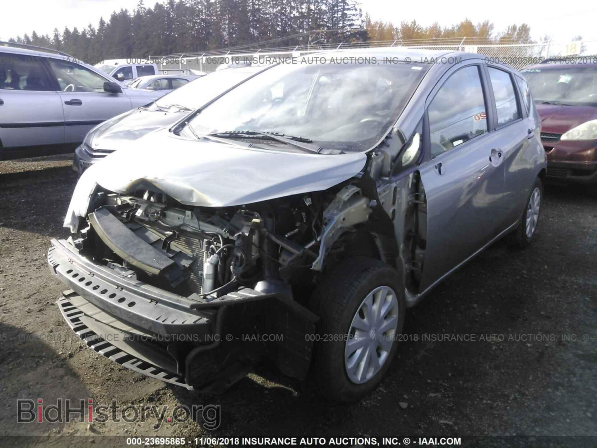 2015 Nissan Versa note - VIN: 3N1CE2CP4FL430762 - Фото 2