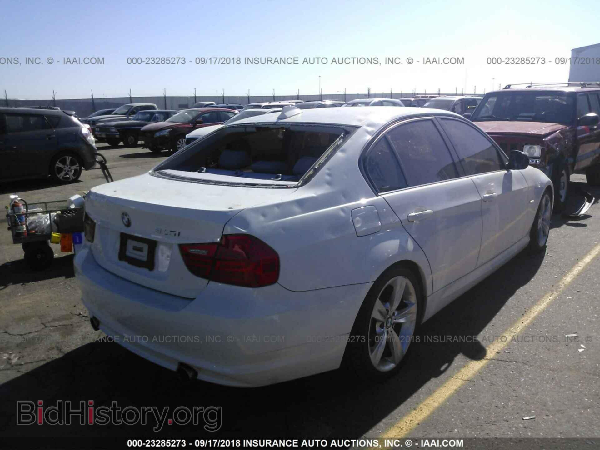 2009 BMW 335 - VIN: WBAPM73529A365786 - Фото 4