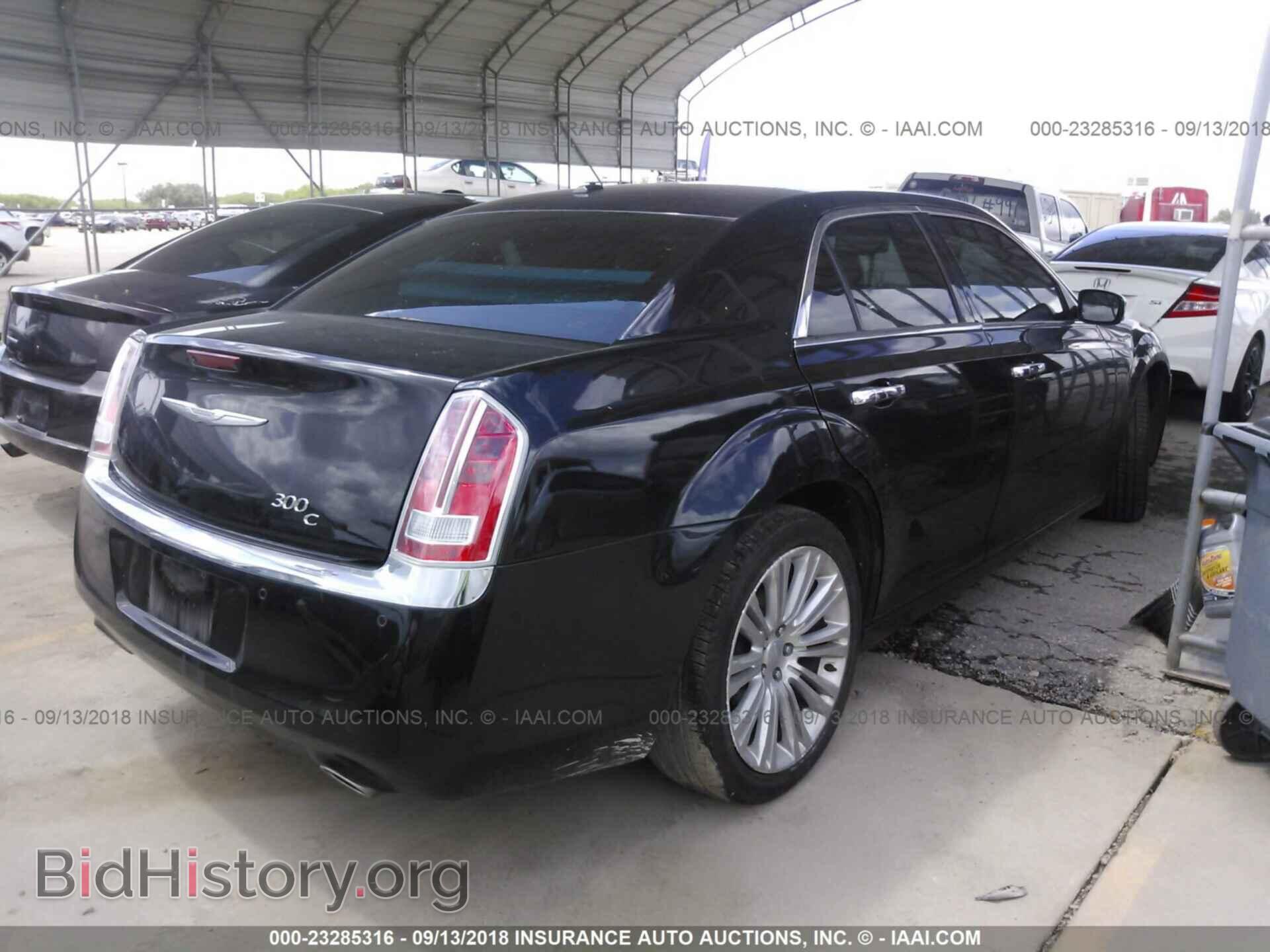 2011 CHRYSLER 300C - VIN: 2C3CA6CT3BH564022 - Фото 4