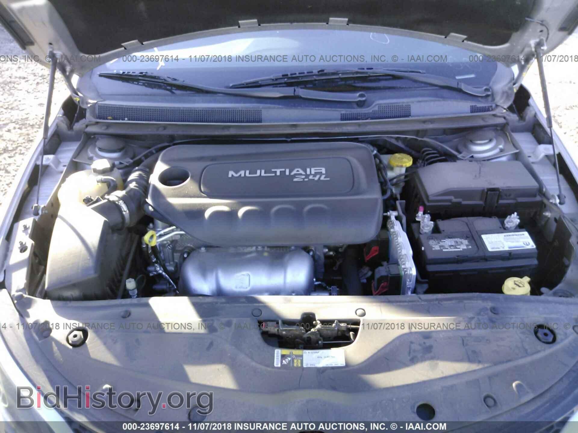 2015 Chrysler 200 - VIN: 1C3CCCAB6FN753487 - Фото 10