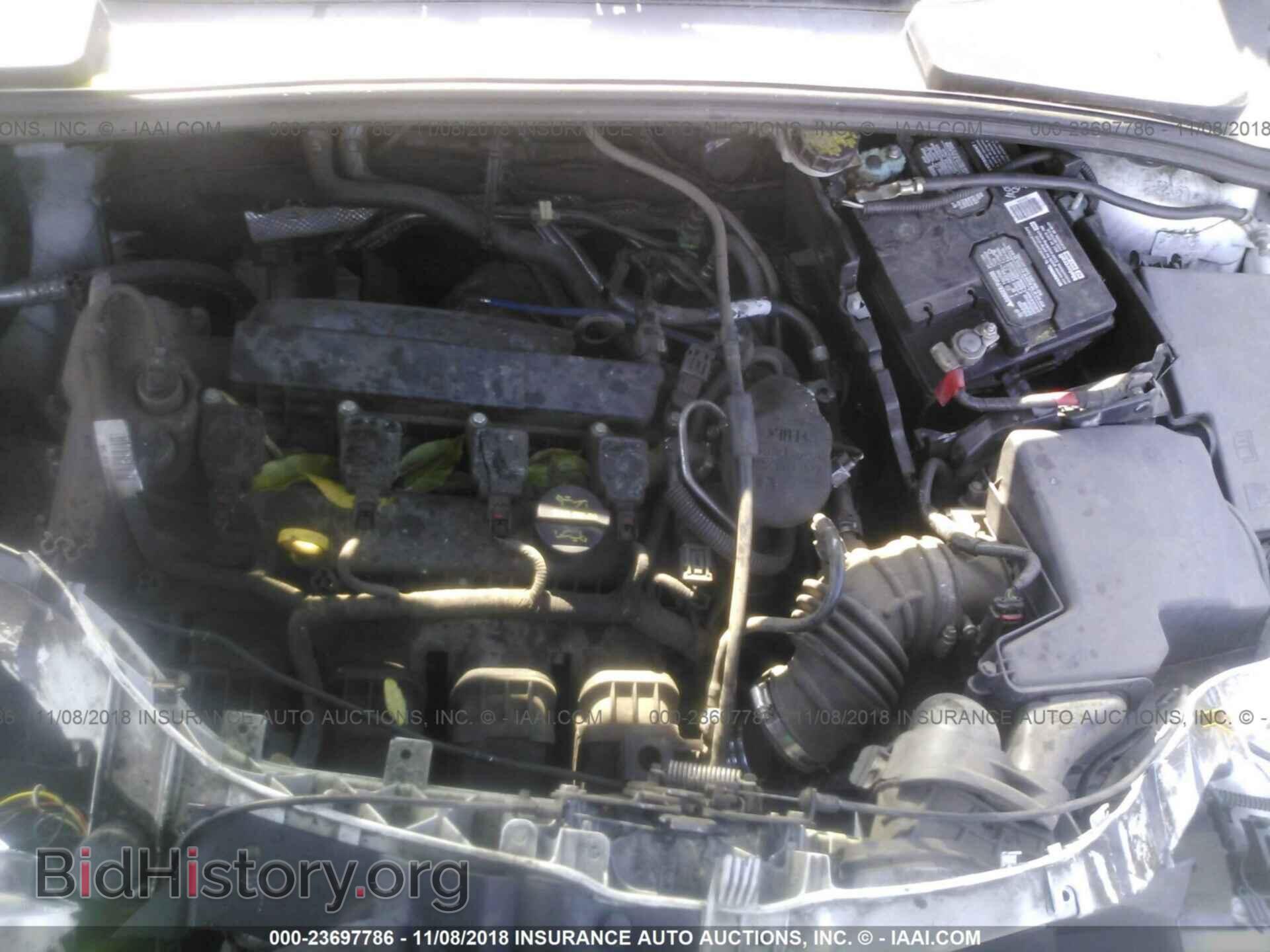 2012 Ford Focus - VIN: 1FAHP3K28CL404610 - Photo 10