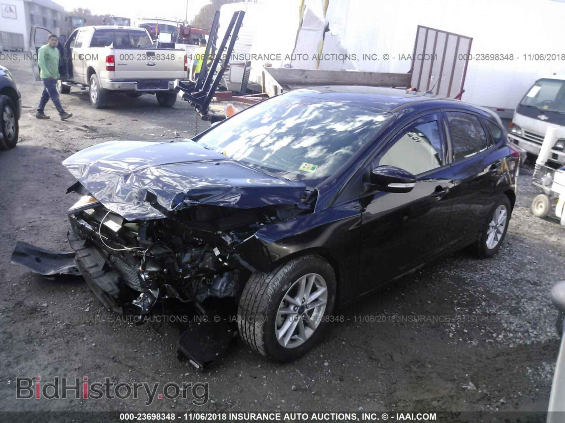 2016 Ford Focus - VIN: 1FADP3K29GL257170 - Фото 2