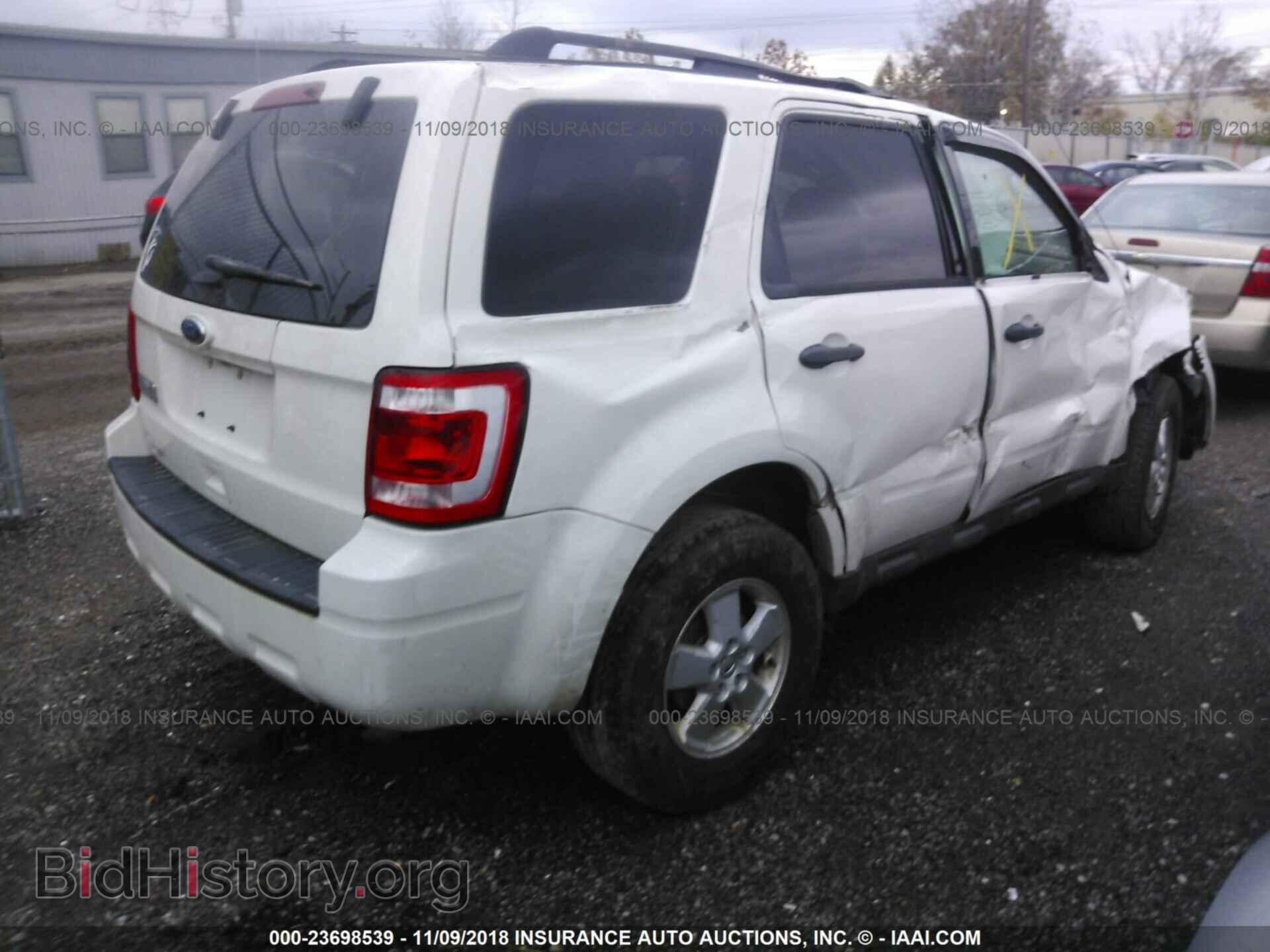 2012 Ford Escape - VIN: 1FMCU9D75CKB93022 - Photo 4