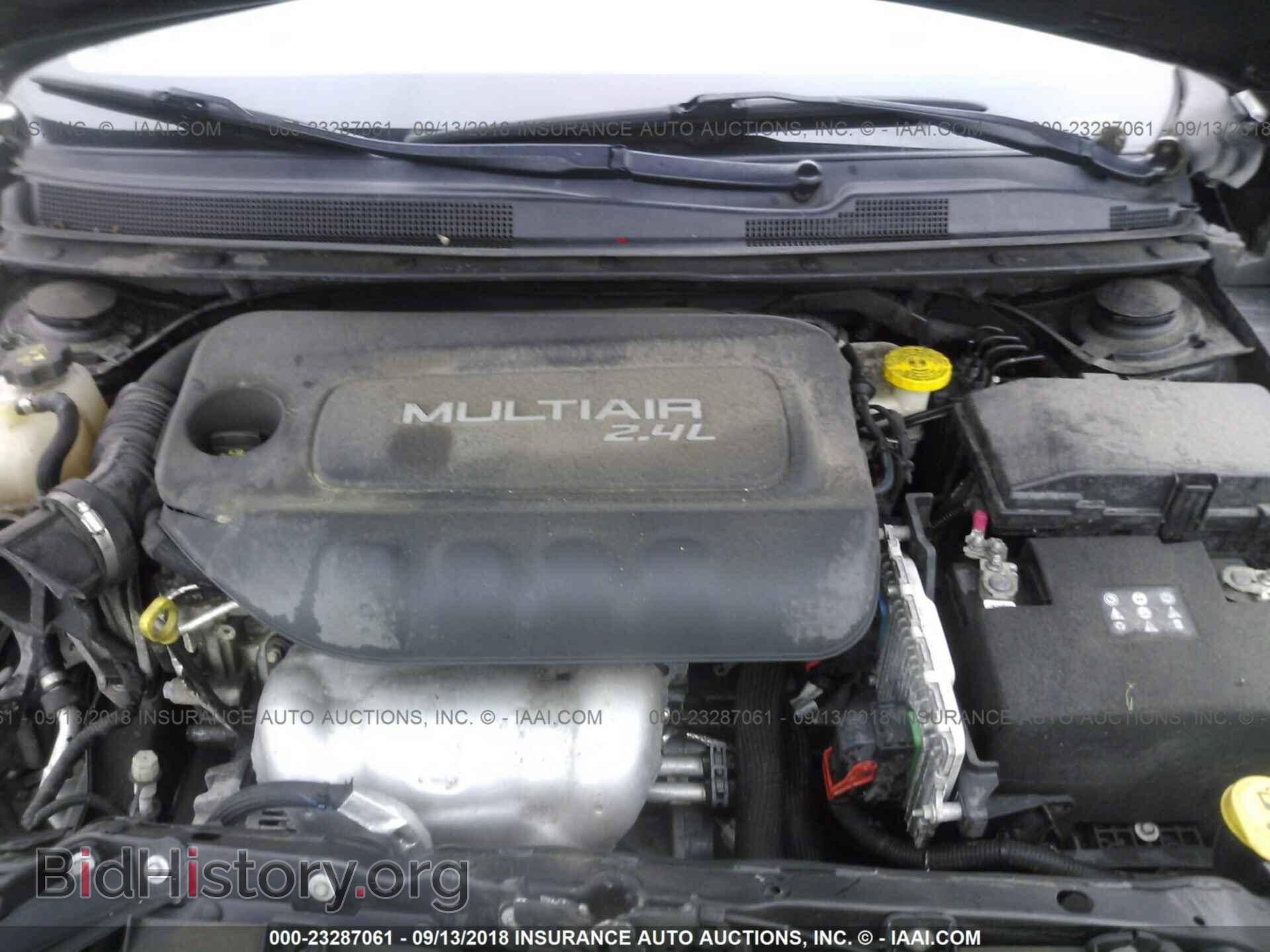 2015 CHRYSLER 200 - VIN: 1C3CCCAB3FN655291 - Photo 10