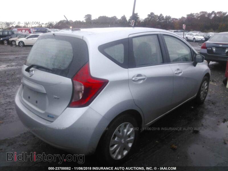 2016 Nissan VERSA NOTE (VIN 3N1CE2CP1GL353012) — фото 4 из 10