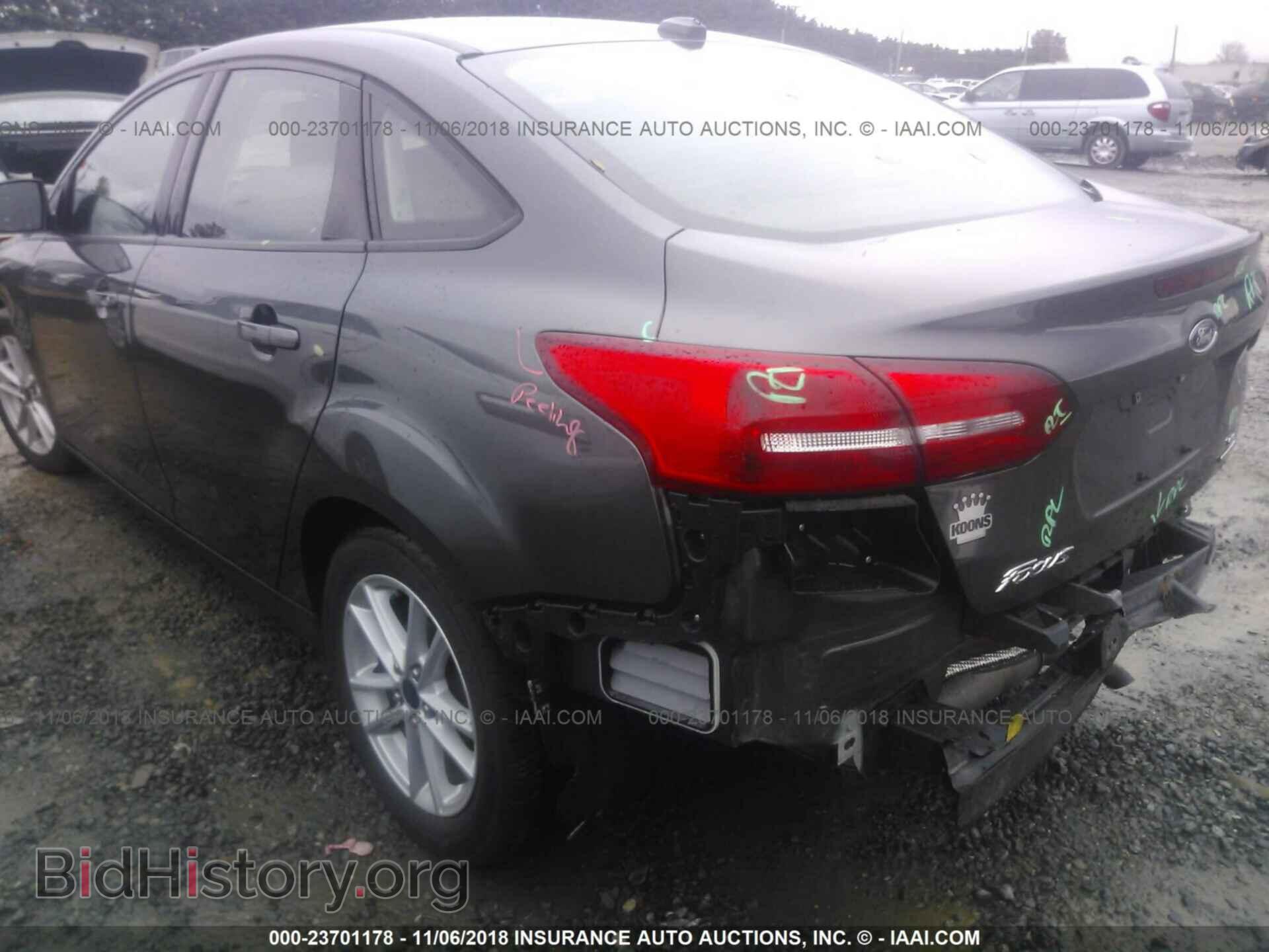 2015 Ford Focus - VIN: 1FADP3F26FL233708 - Photo 3