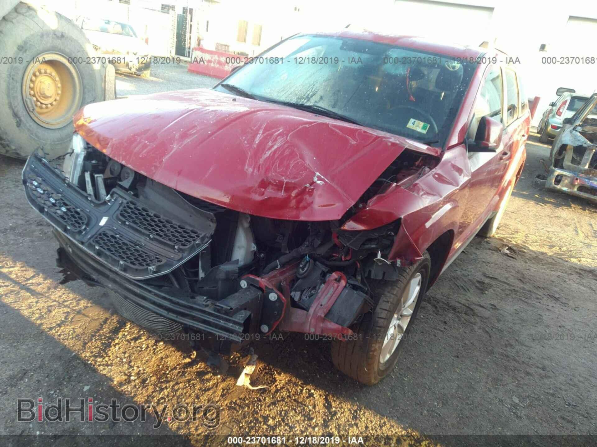2017 Dodge Journey - VIN: 3C4PDCBG0HT530823 - Фото 2