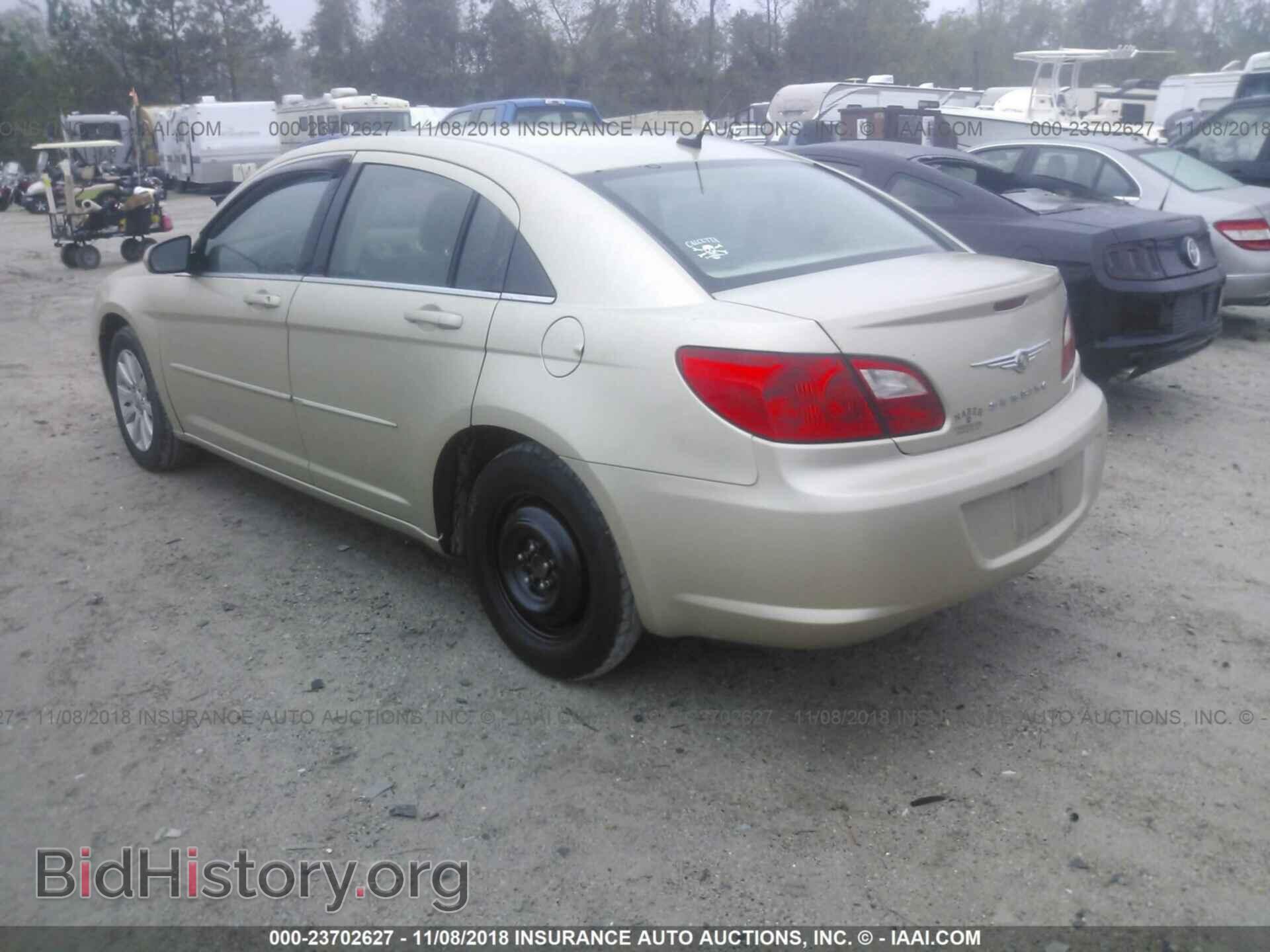 2010 CHRYSLER SEBRING - VIN: 1C3CC5FD0AN196770 - Photo 3