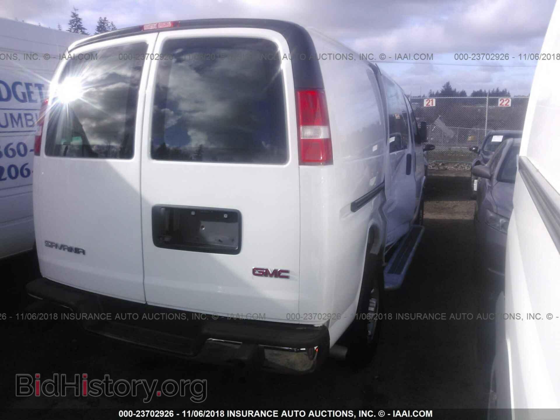 2018 Gmc Savana - VIN: 1GTW7AFG1J1909604 - Фото 4