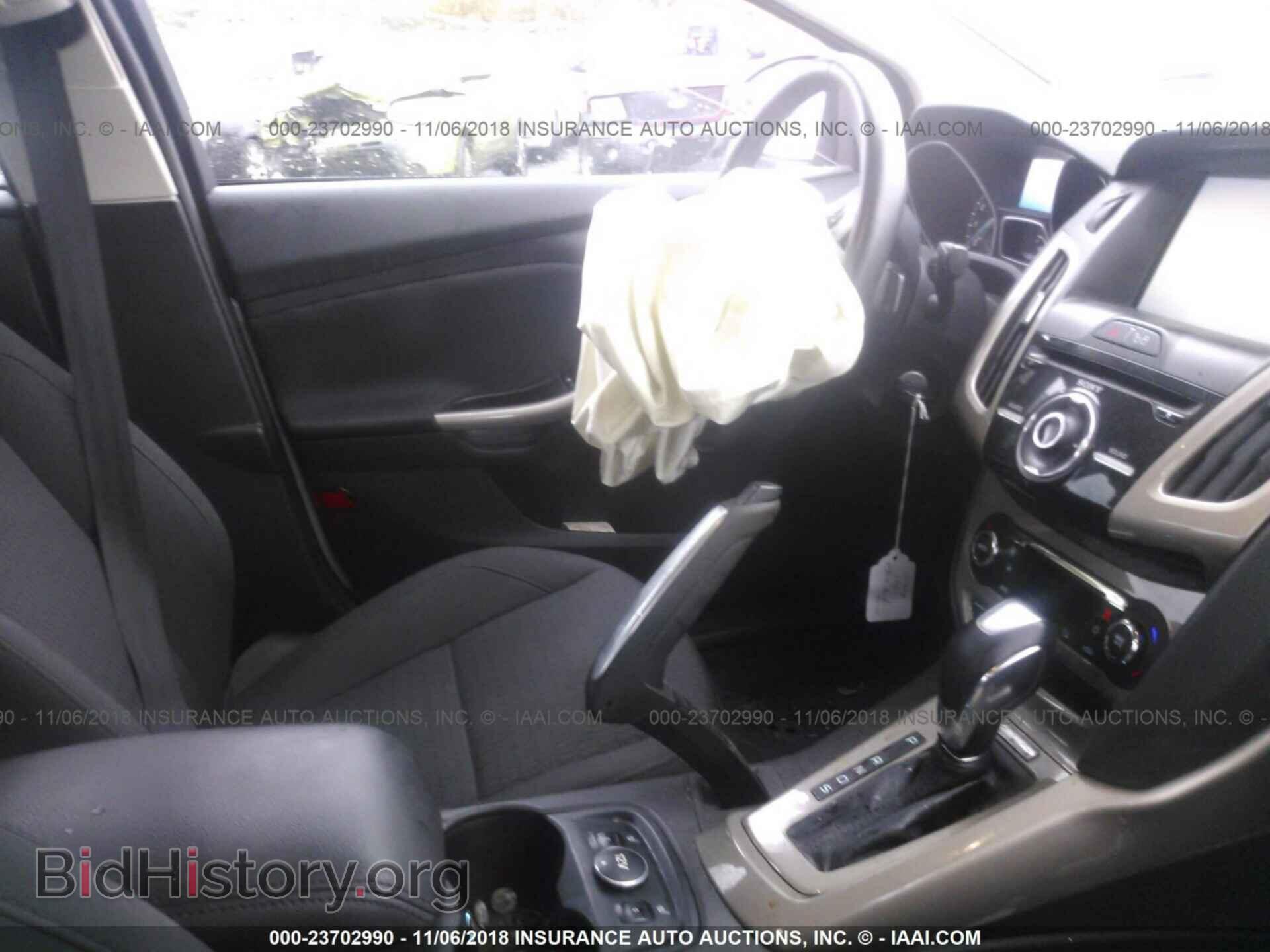 2012 Ford Focus - VIN: 1FAHP3H24CL281914 - Photo 5