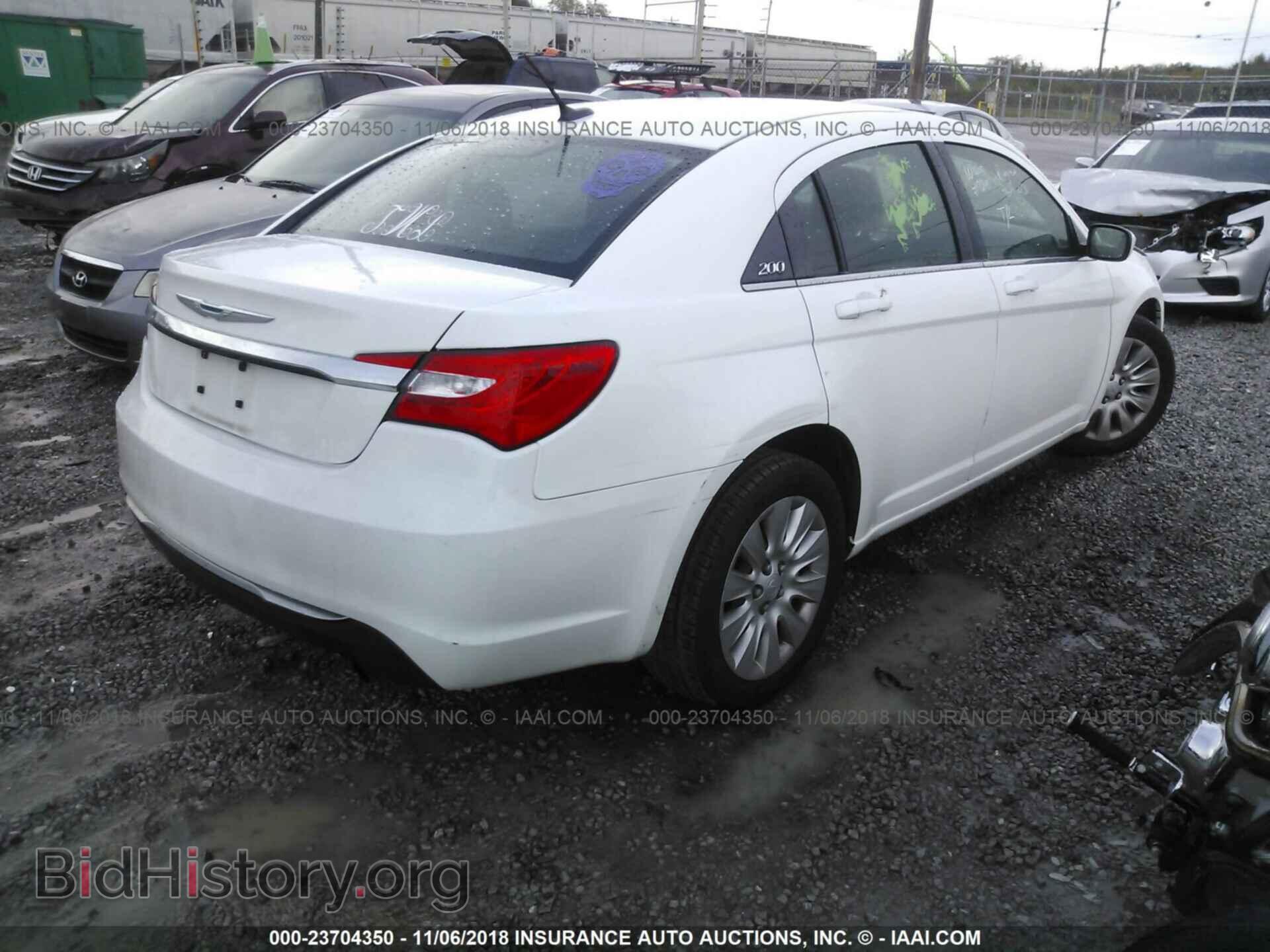 2014 Chrysler 200 - VIN: 1C3CCBABXEN211043 - Фото 4