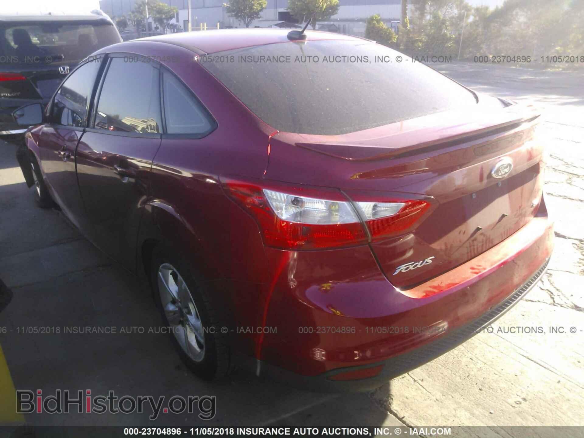 2012 Ford Focus - VIN: 1FAHP3F29CL392106 - Photo 3