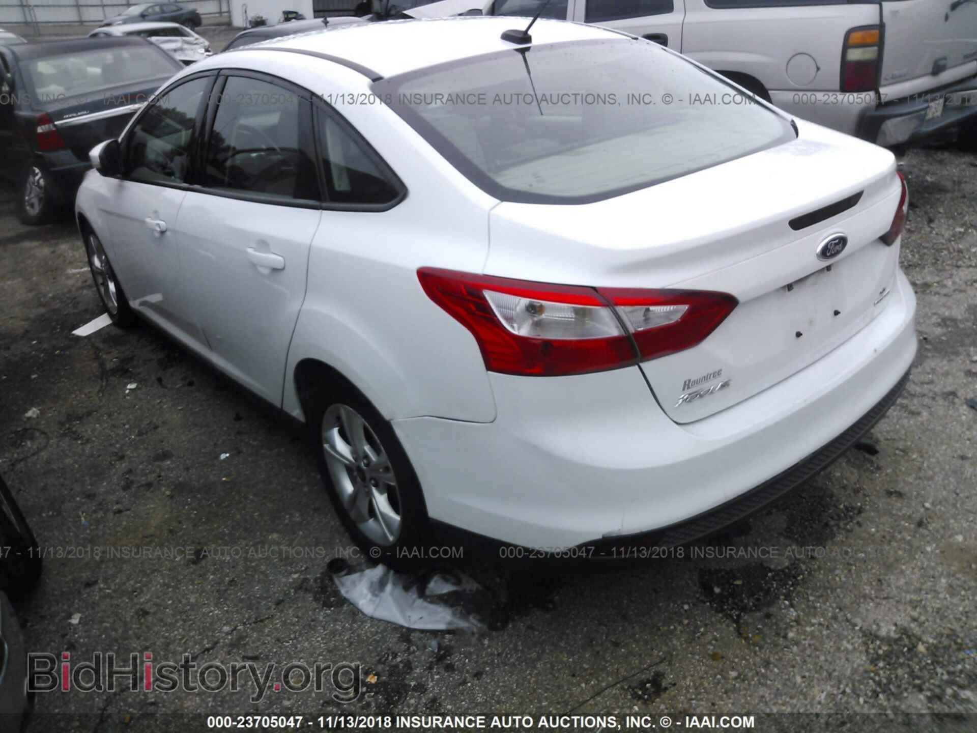 2014 Ford Focus - VIN: 1FADP3F2XEL257816 - Photo 3