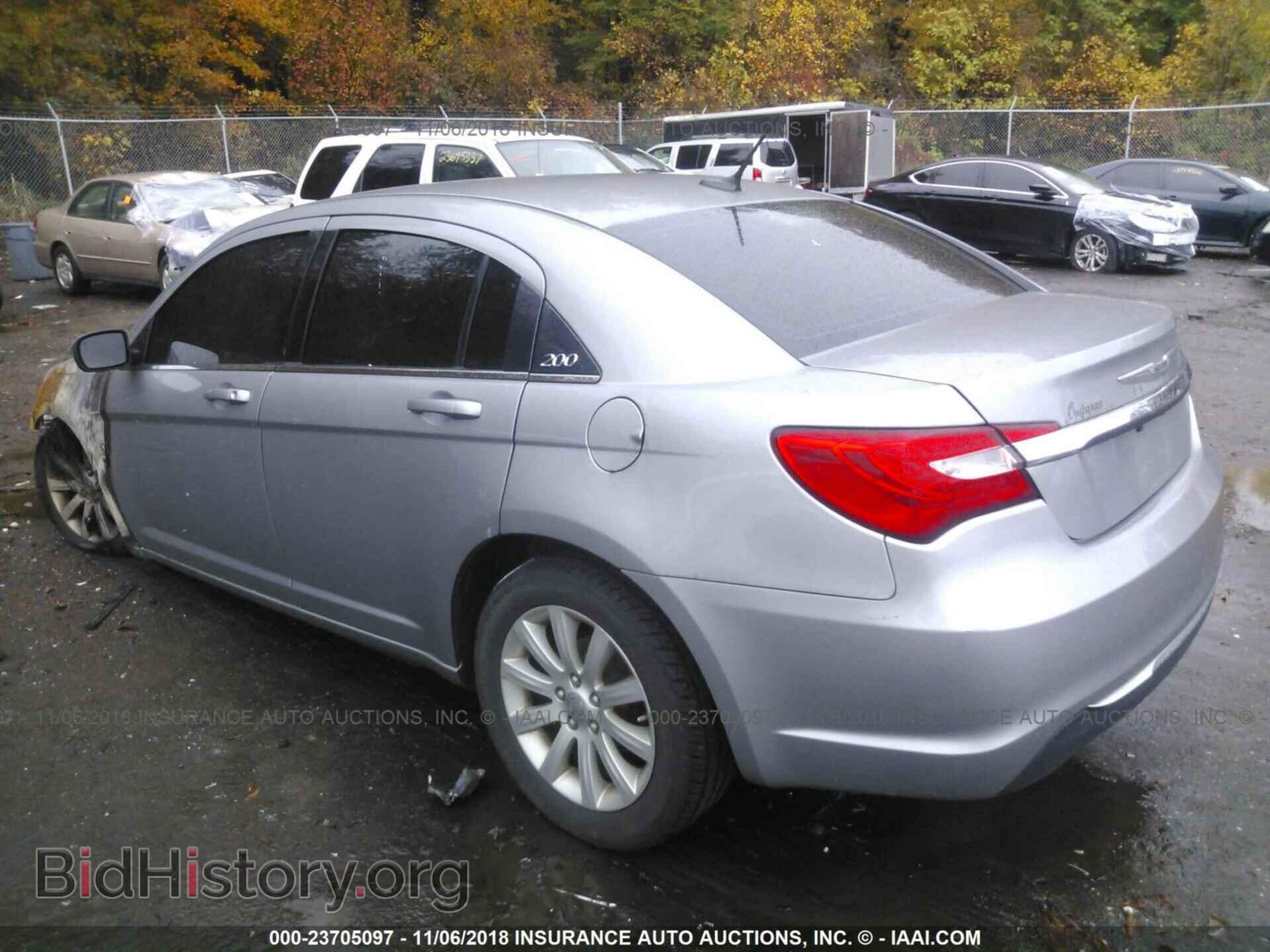 2014 Chrysler 200 - VIN: 1C3CCBBB1EN107748 - Photo 3