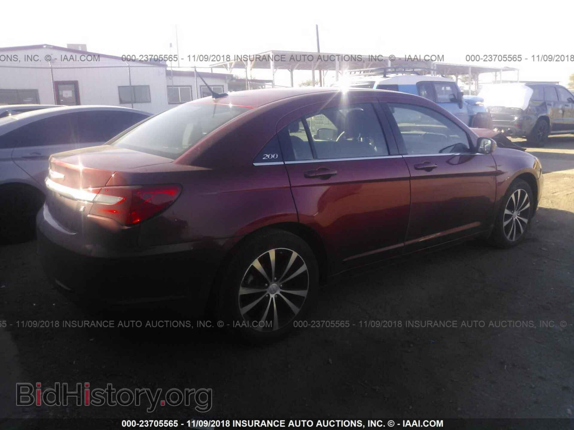 2012 Chrysler 200 - VIN: 1C3CCBBG2CN300175 - Фото 4