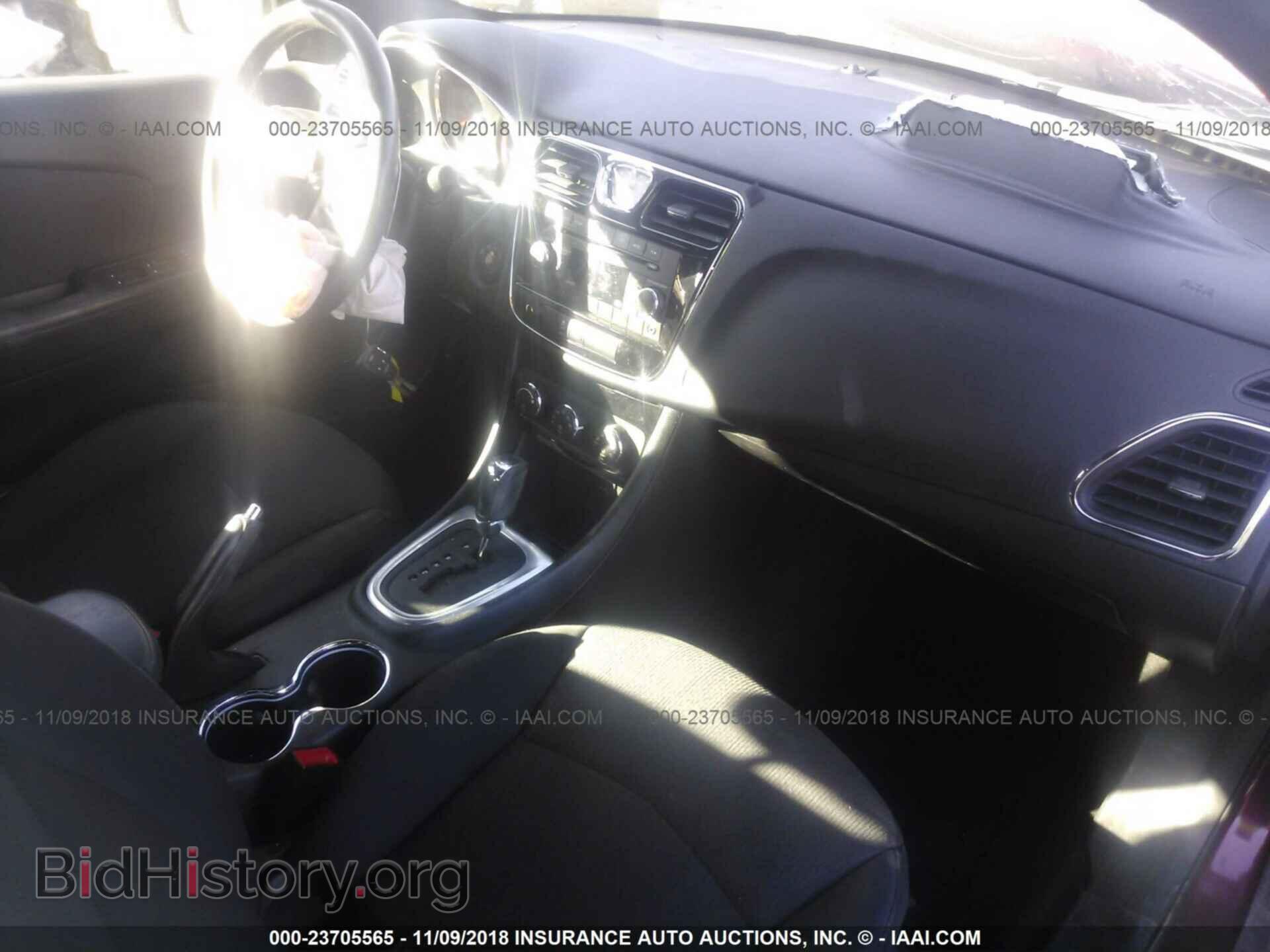 2012 Chrysler 200 - VIN: 1C3CCBBG2CN300175 - Фото 5