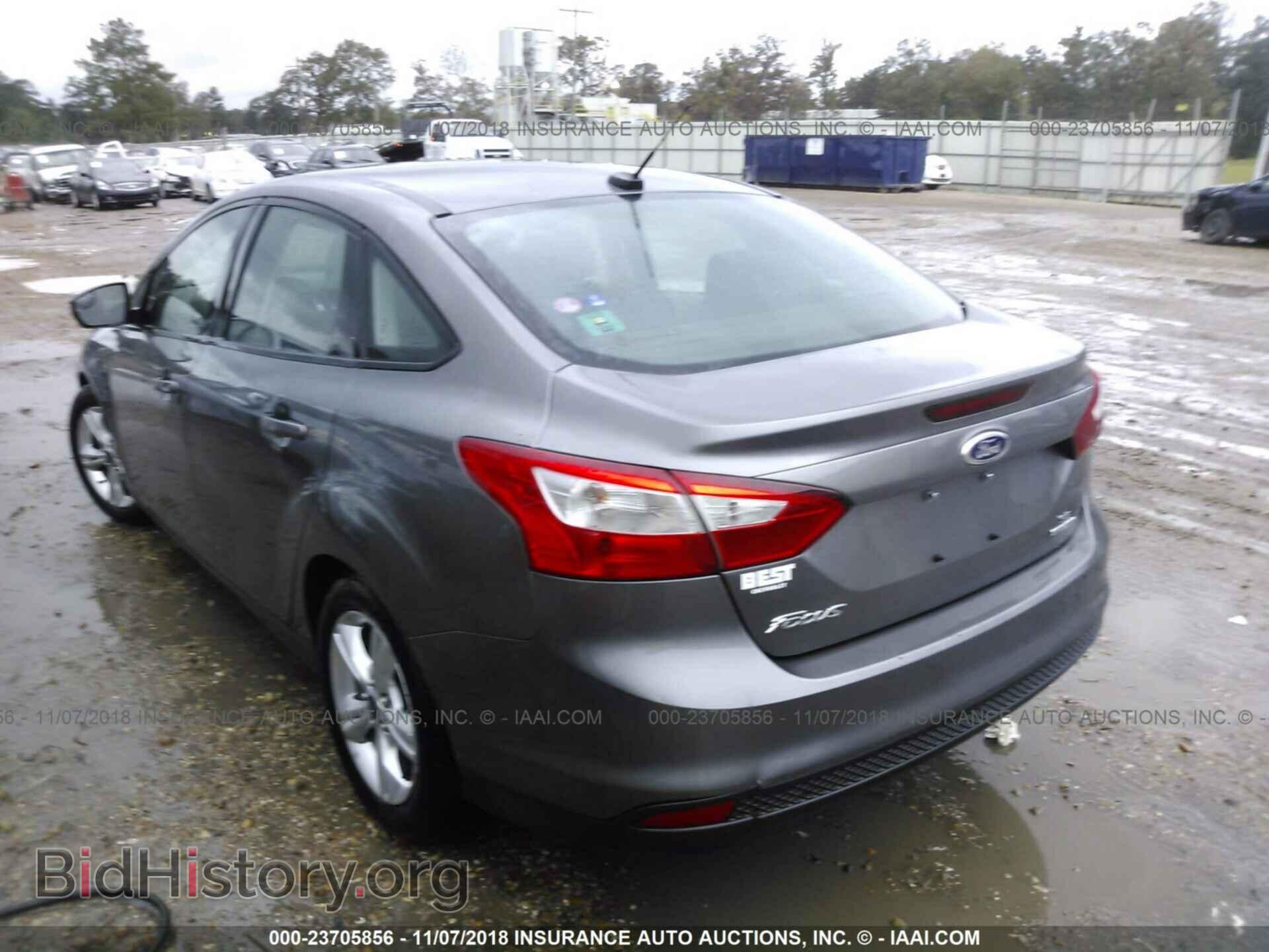 2014 Ford Focus - VIN: 1FADP3F2XEL177433 - Photo 3
