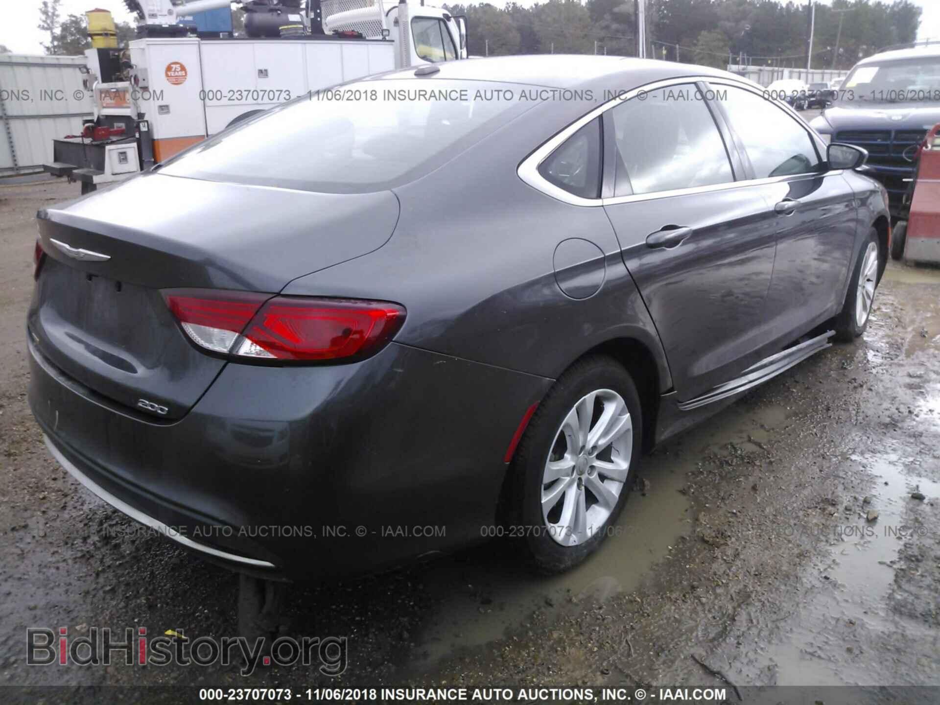 2015 Chrysler 200 - VIN: 1C3CCCAB6FN649632 - Photo 4
