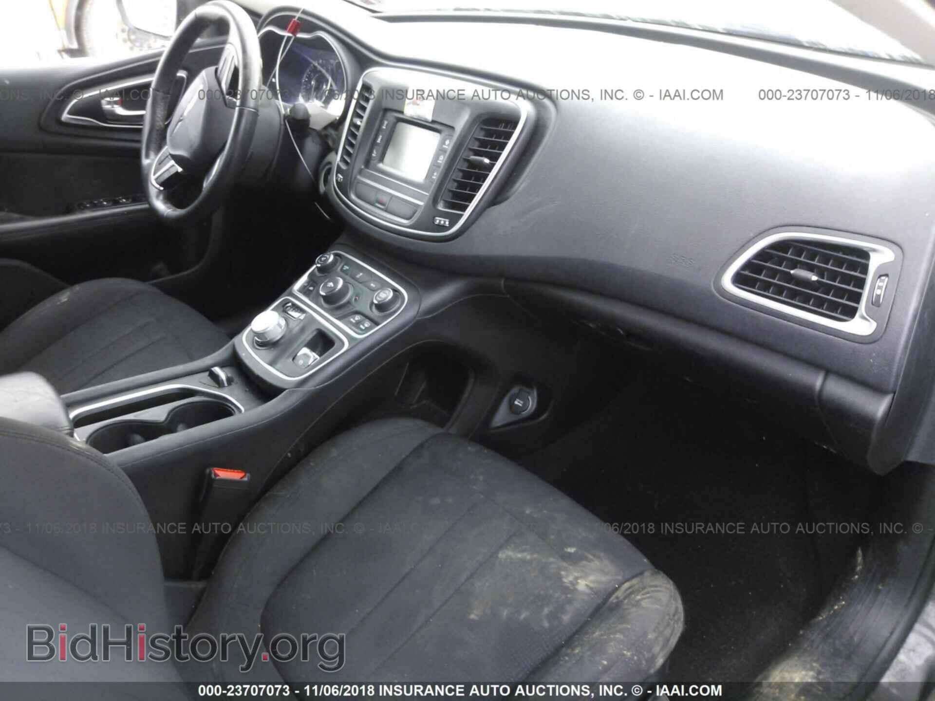 2015 Chrysler 200 - VIN: 1C3CCCAB6FN649632 - Photo 5