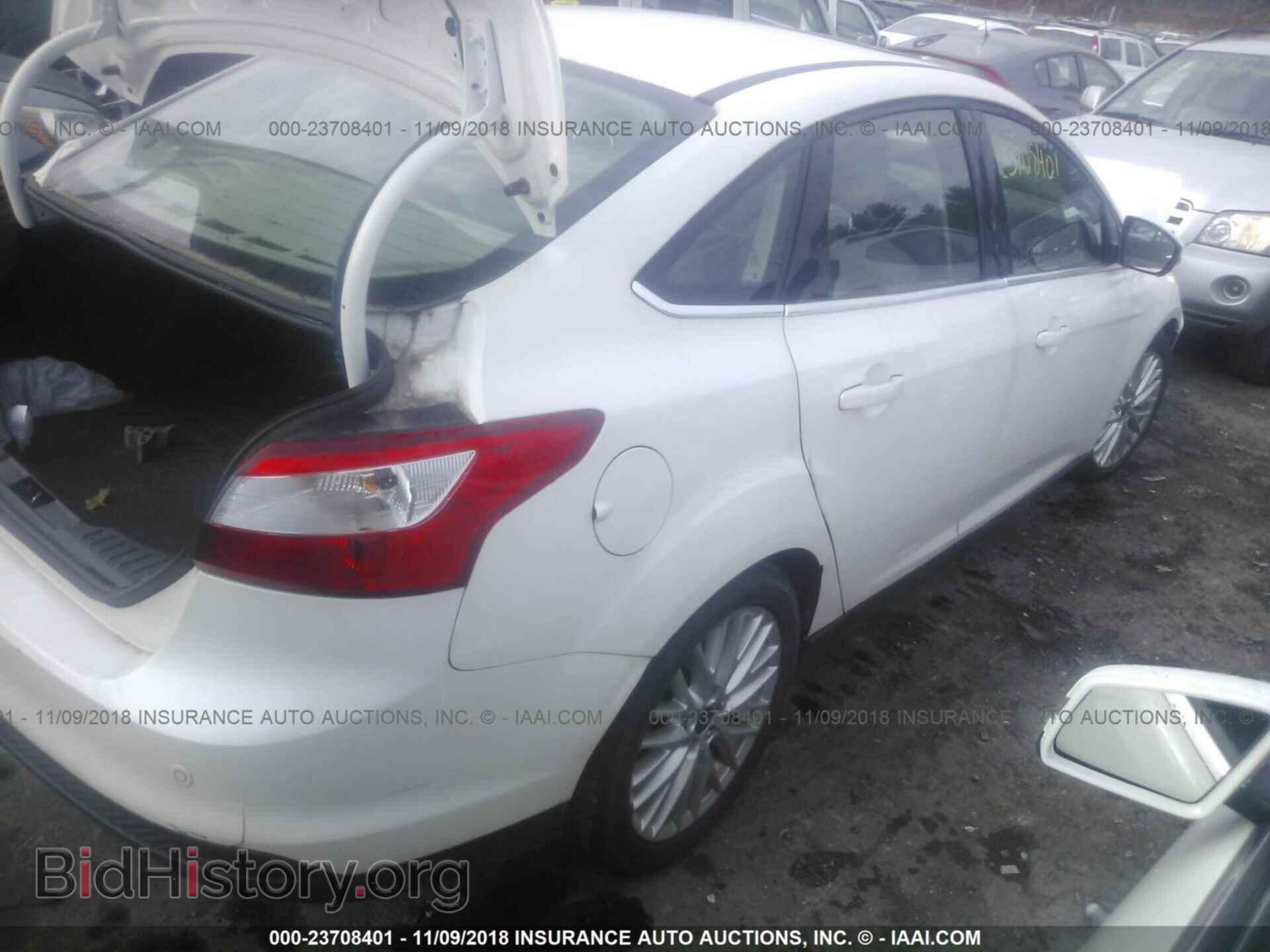 2012 Ford Focus - VIN: 1FAHP3H22CL213059 - Photo 4