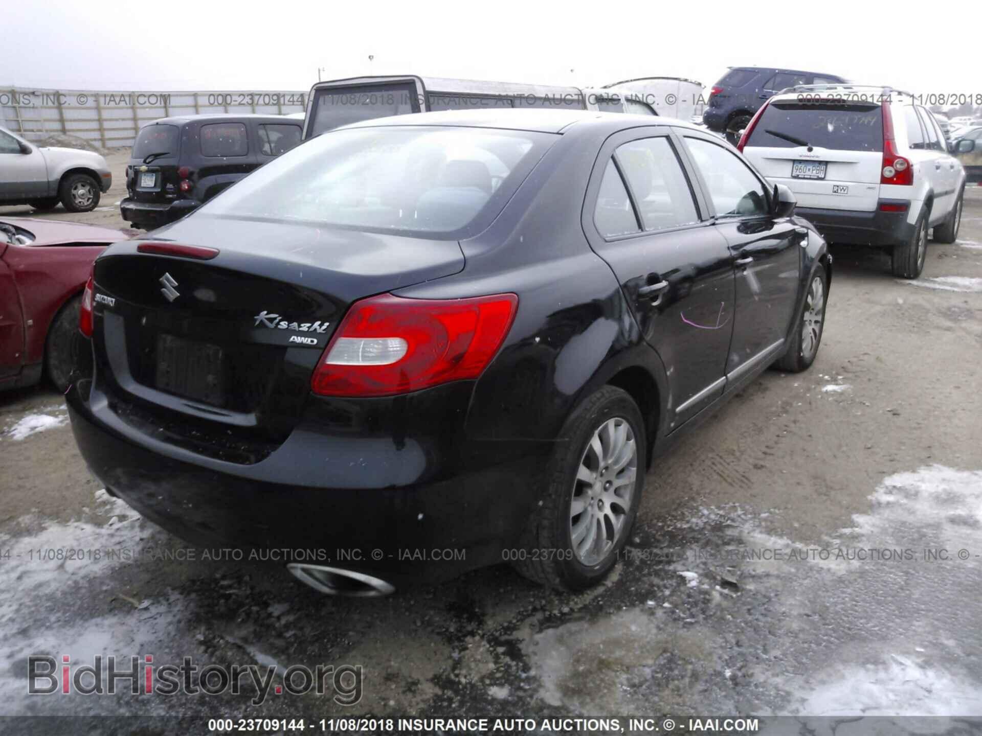 2013 Suzuki Kizashi - VIN: JS2RF9A37D6100382 - Фото 4